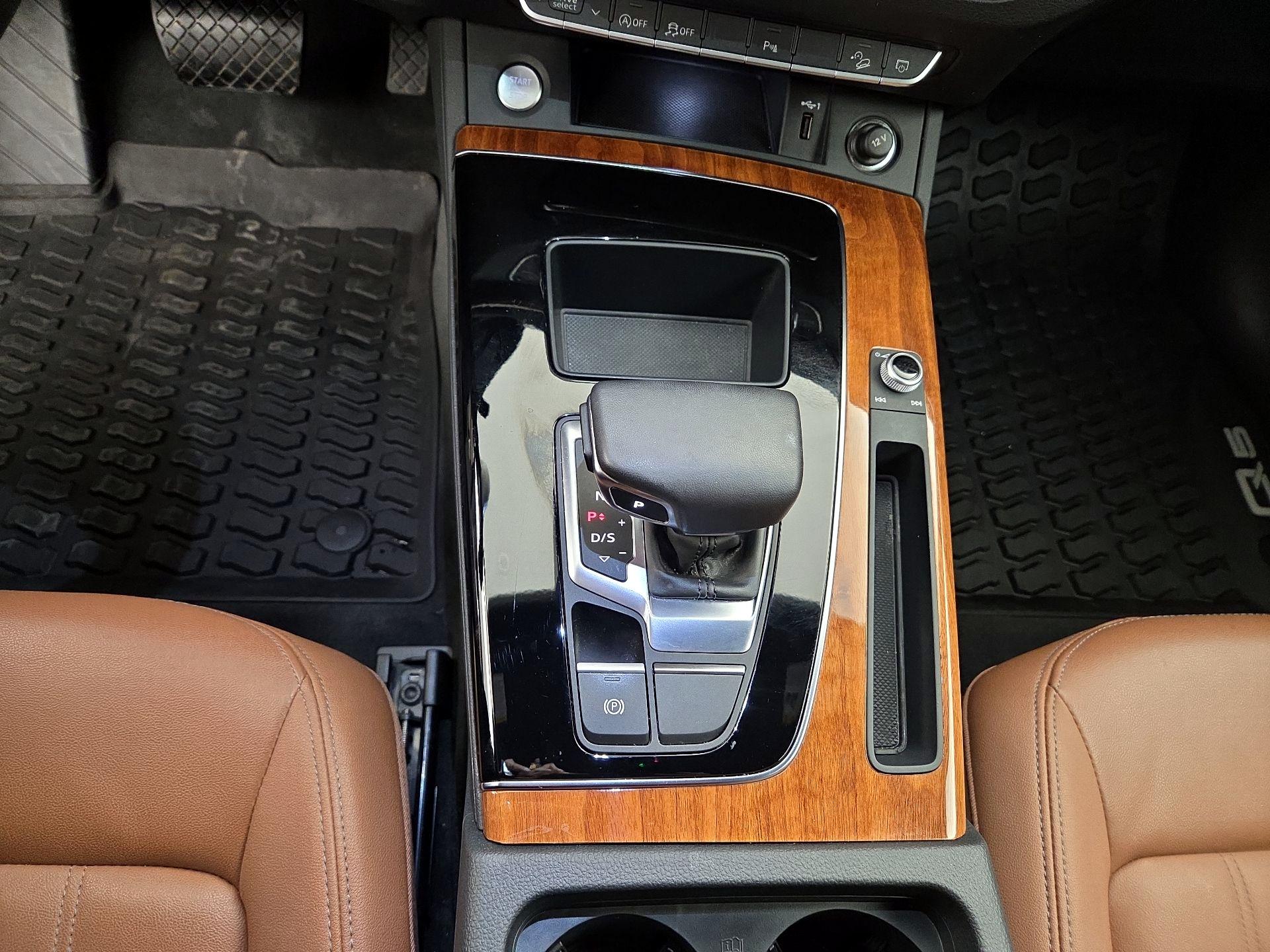 Thumbnail: 2023 Audi Q5 - 17