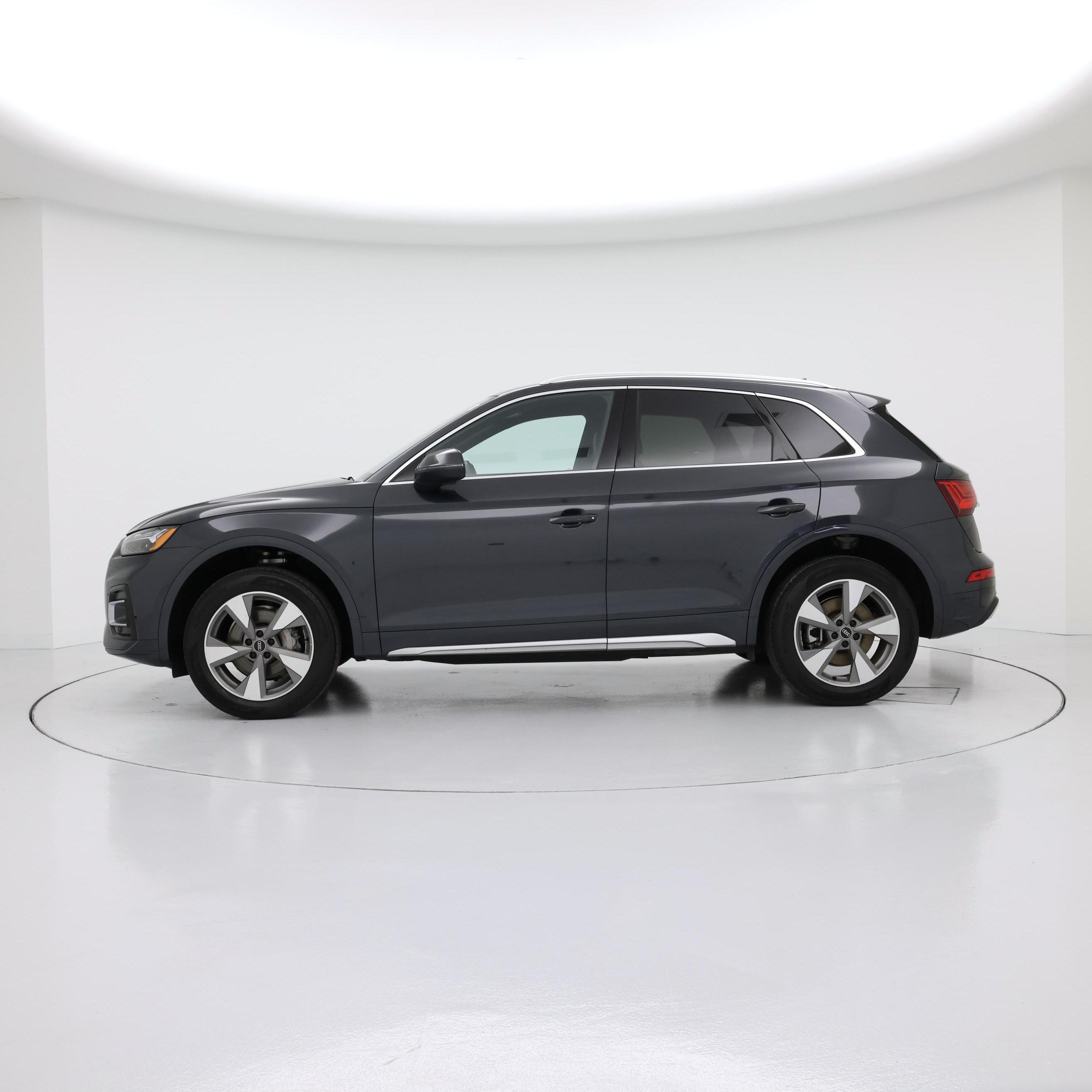 Thumbnail: 2023 Audi Q5 - 3