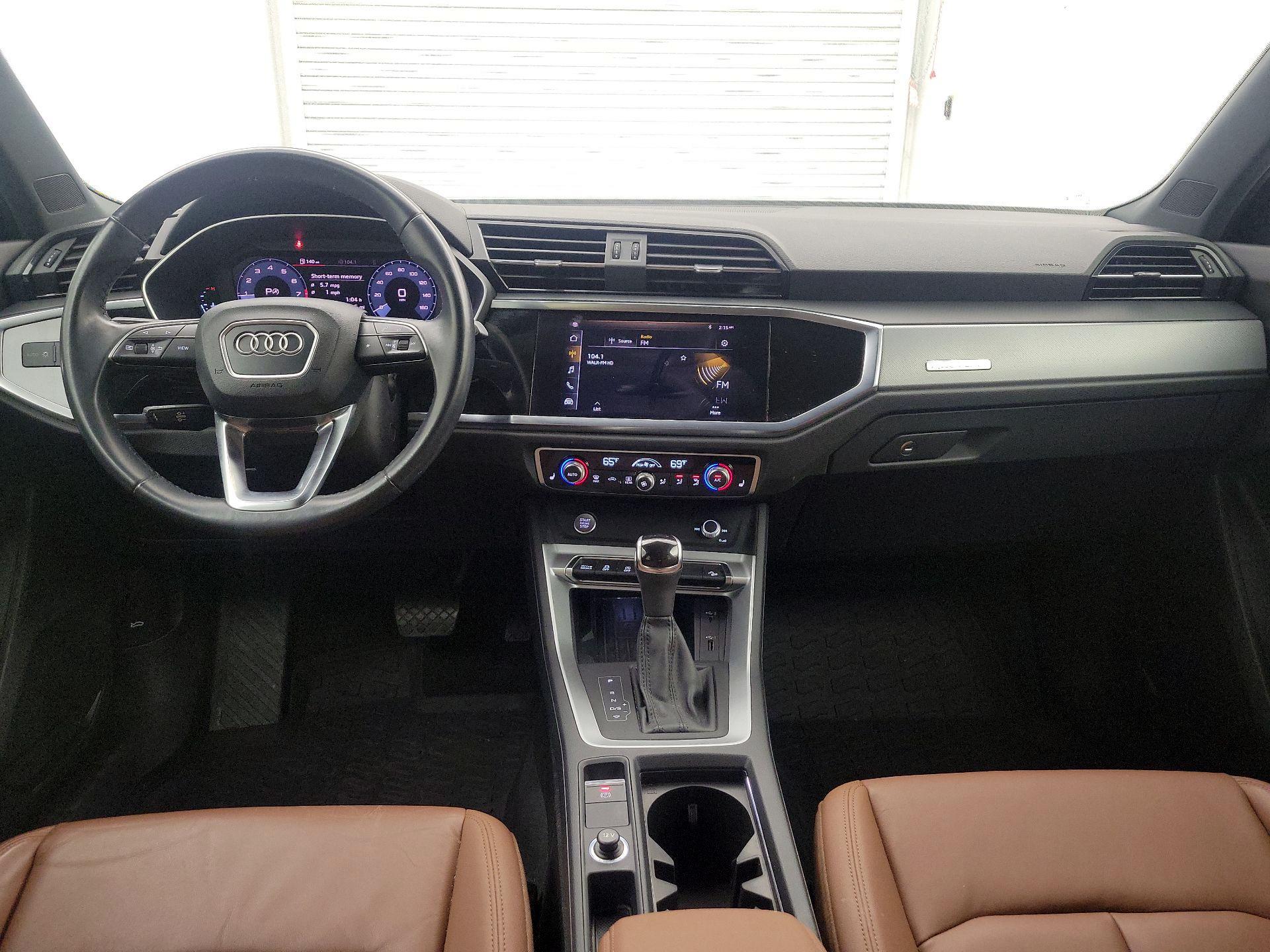 Thumbnail: 2020 Audi Q3 - 9