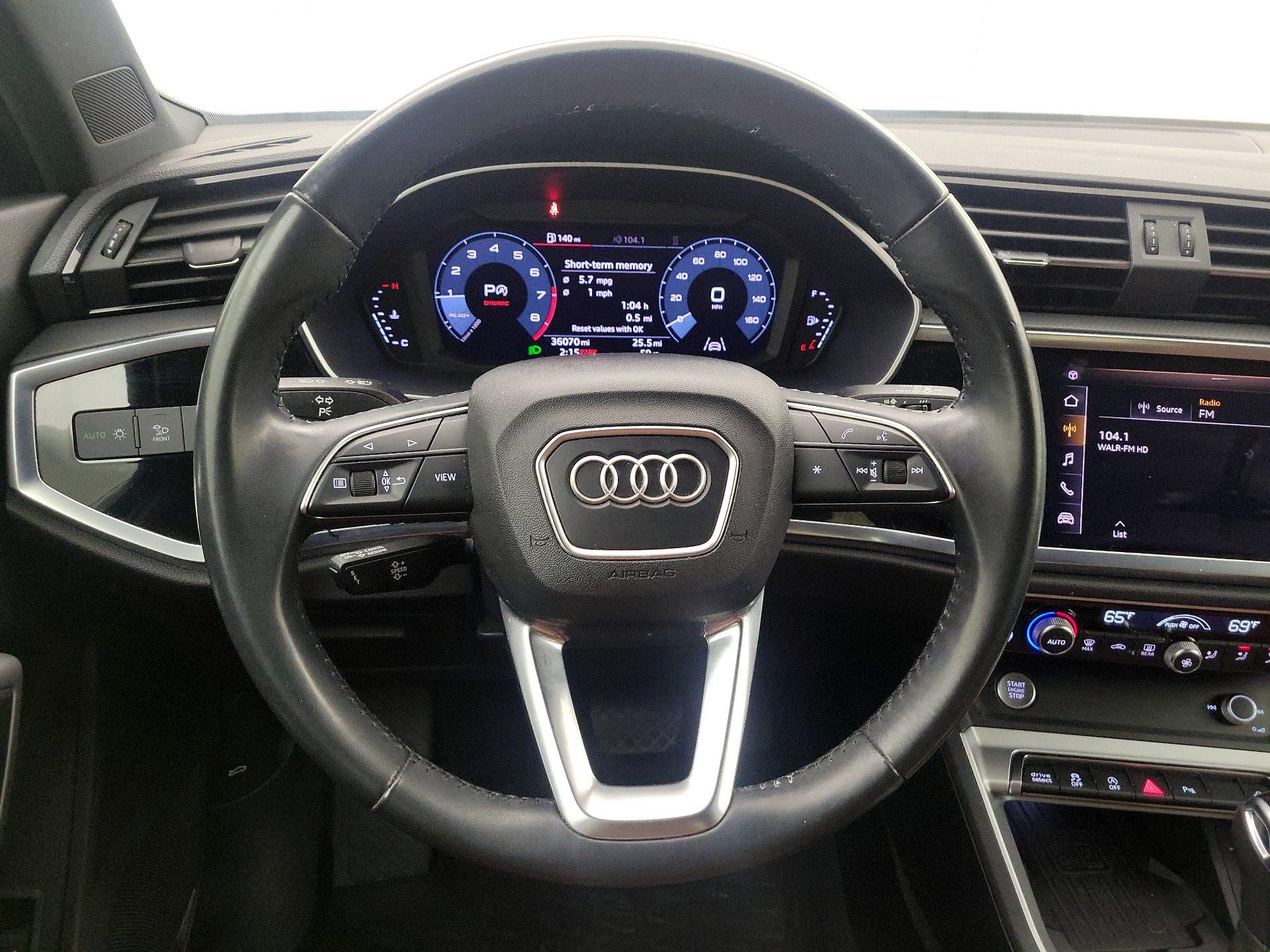 Thumbnail: 2020 Audi Q3 - 10