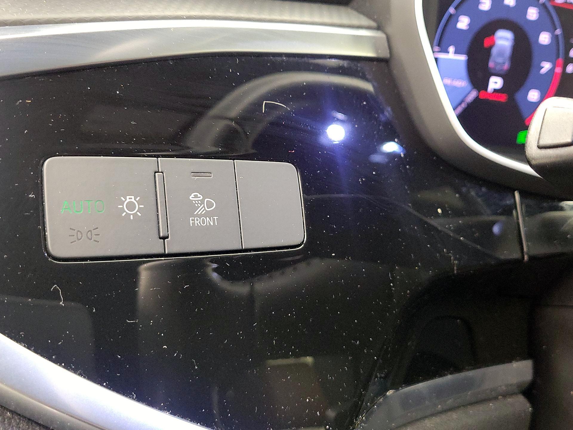 Thumbnail: 2020 Audi Q3 - 13