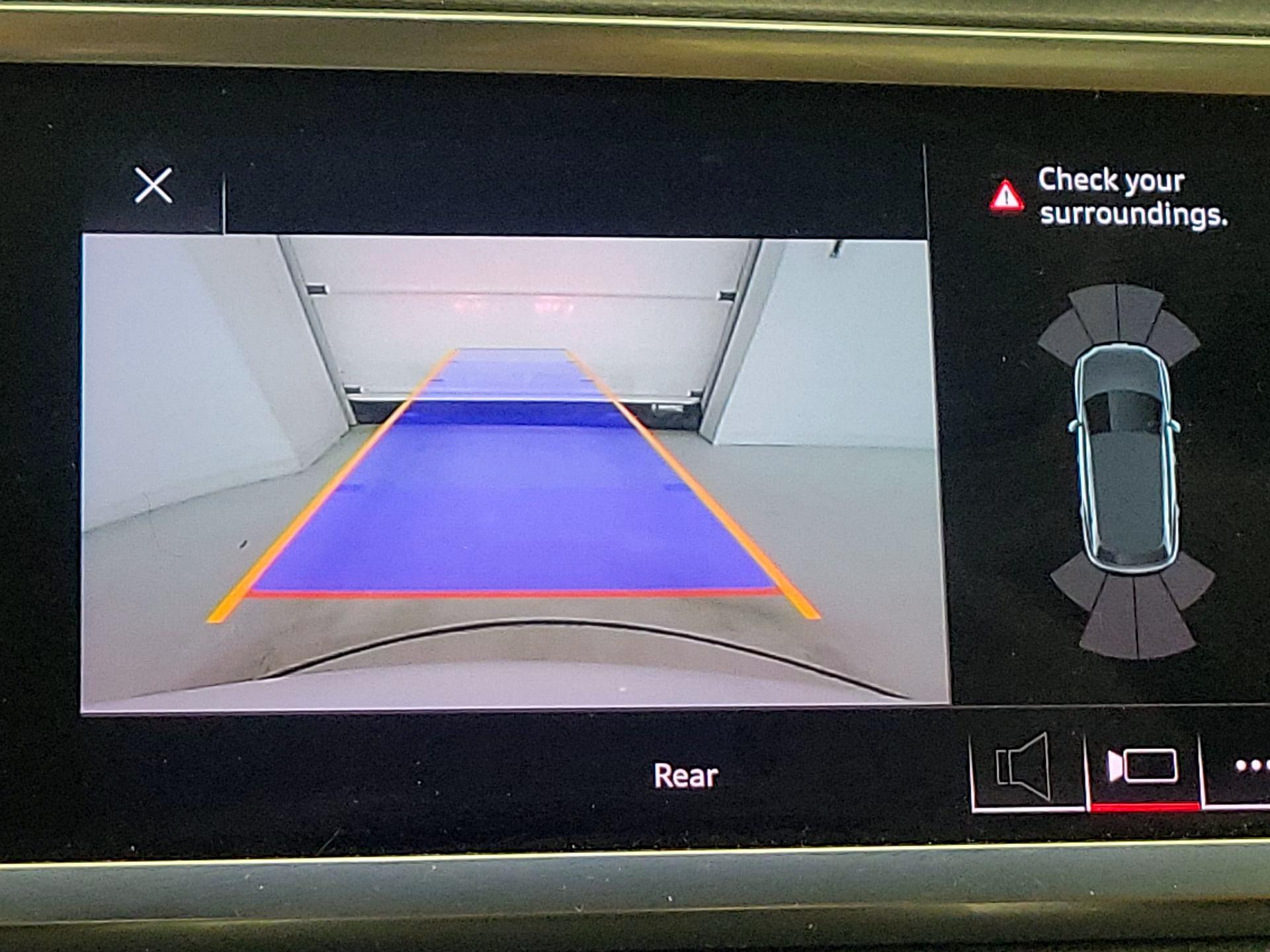 Thumbnail: 2020 Audi Q3 - 14