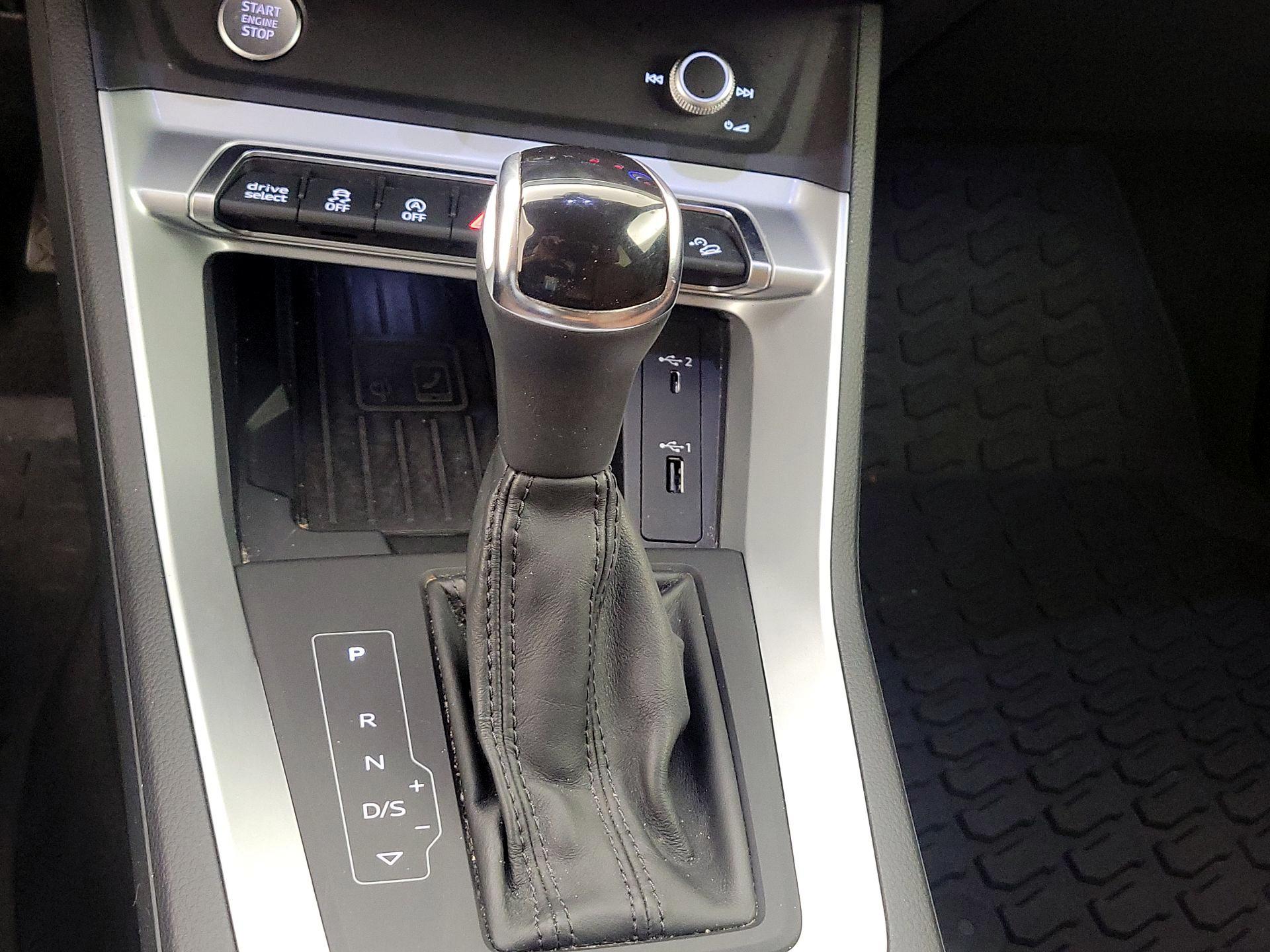 Thumbnail: 2020 Audi Q3 - 17