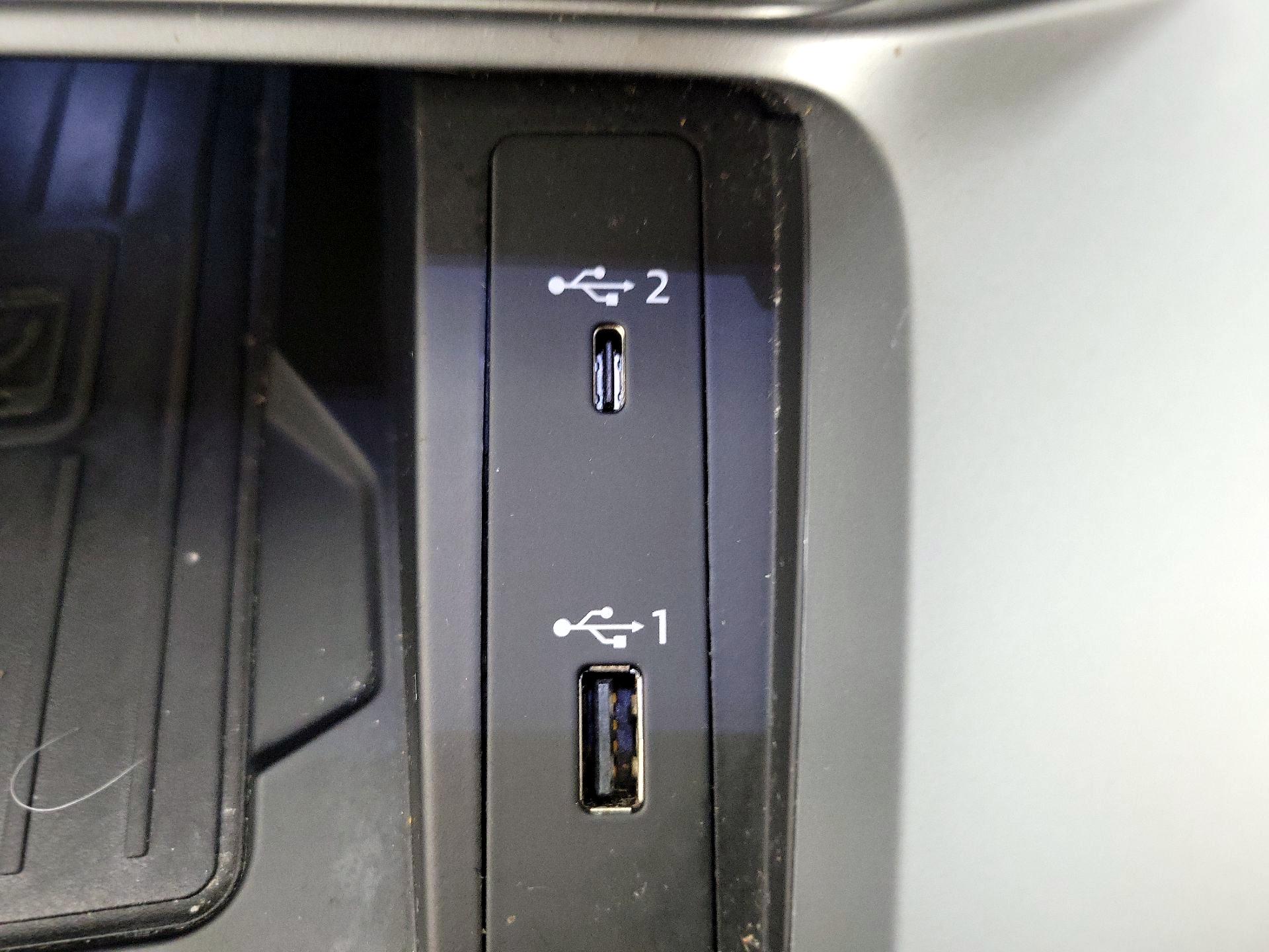 Thumbnail: 2020 Audi Q3 - 18