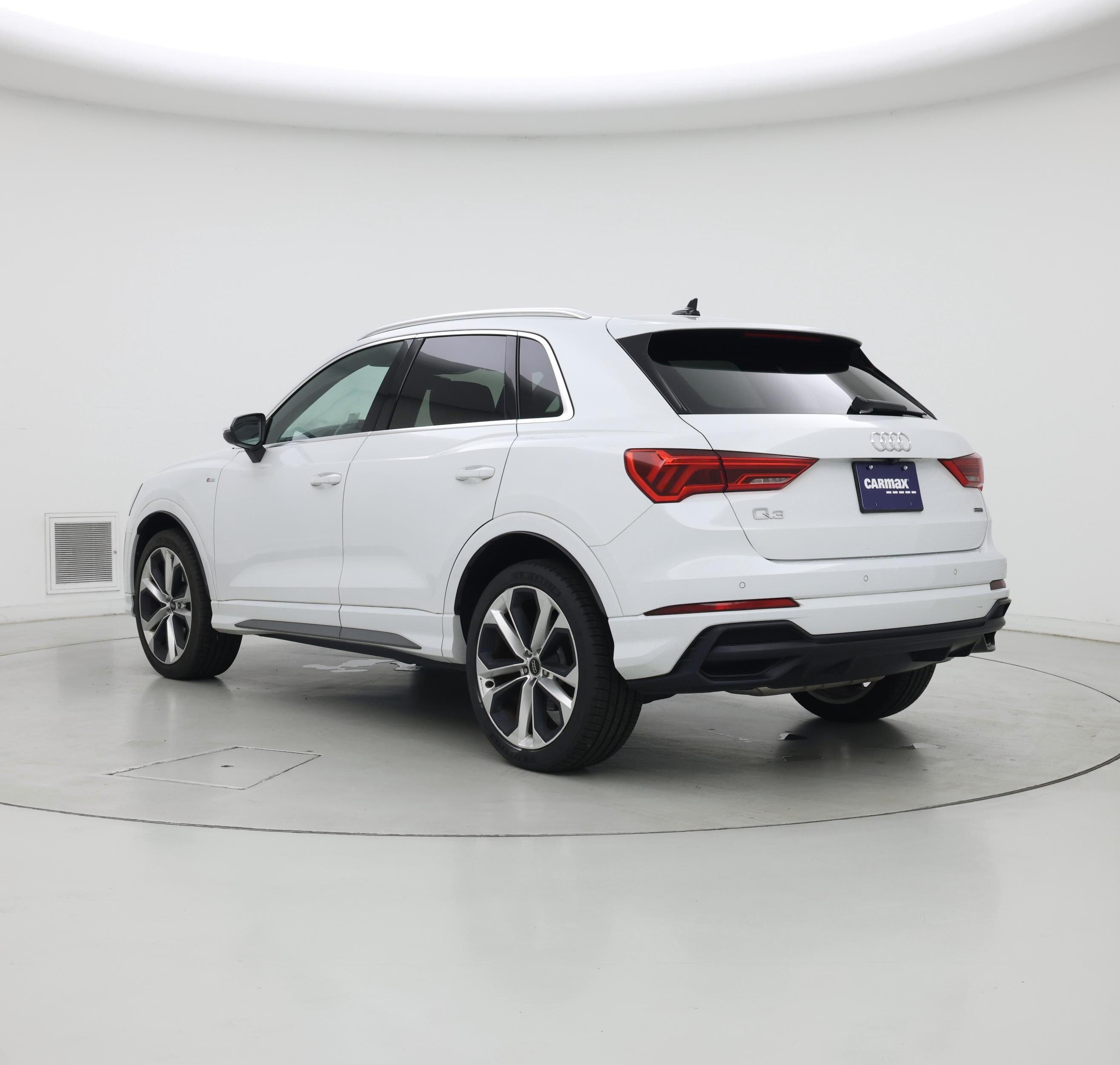 Thumbnail: 2020 Audi Q3 - 2