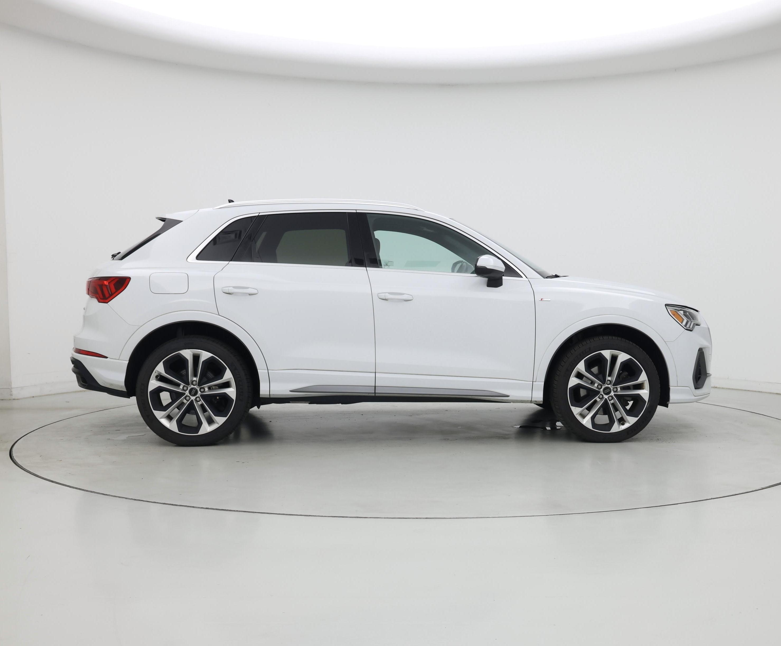 Thumbnail: 2020 Audi Q3 - 7