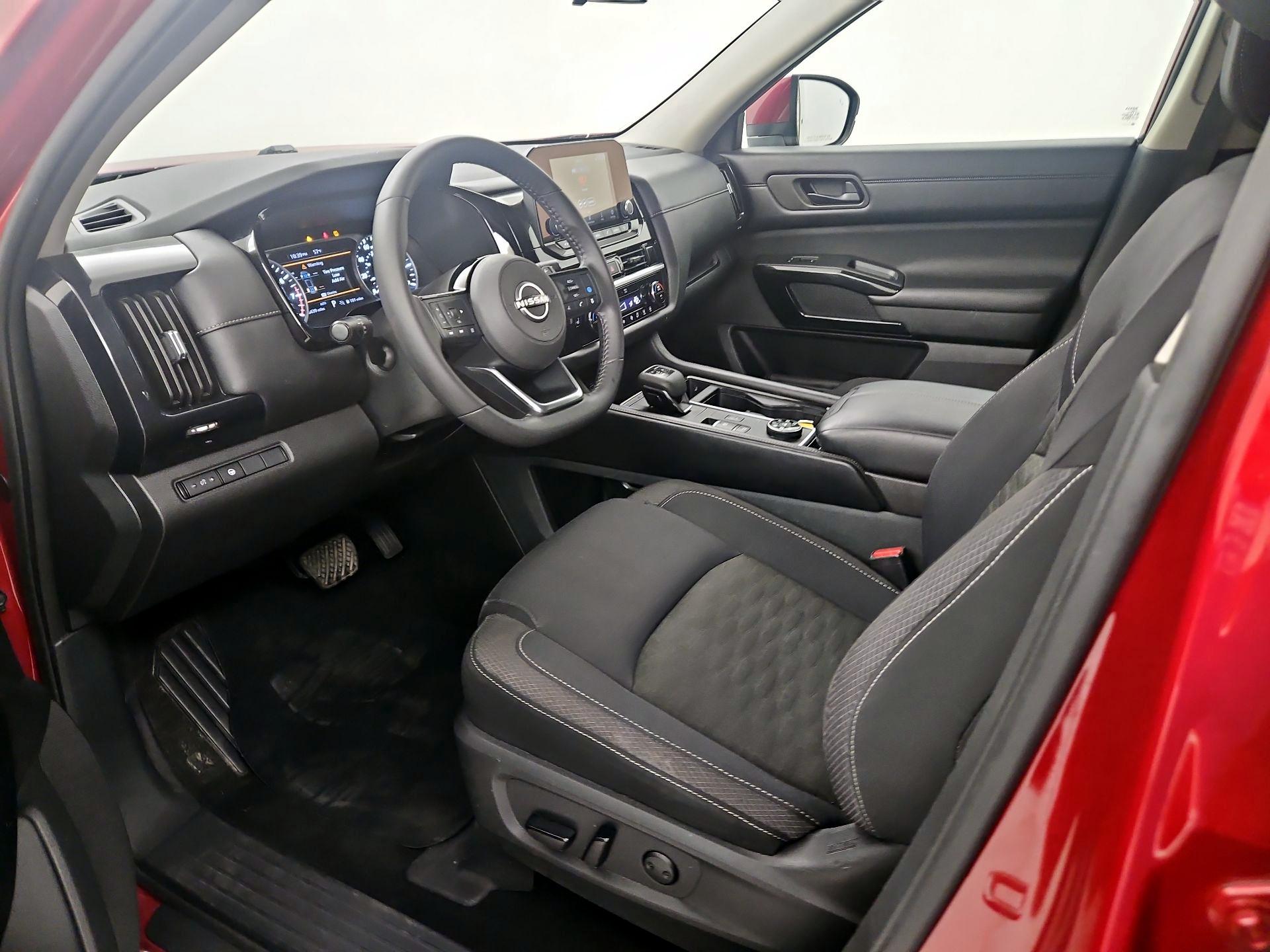 Thumbnail: 2023 Nissan Pathfinder - 11