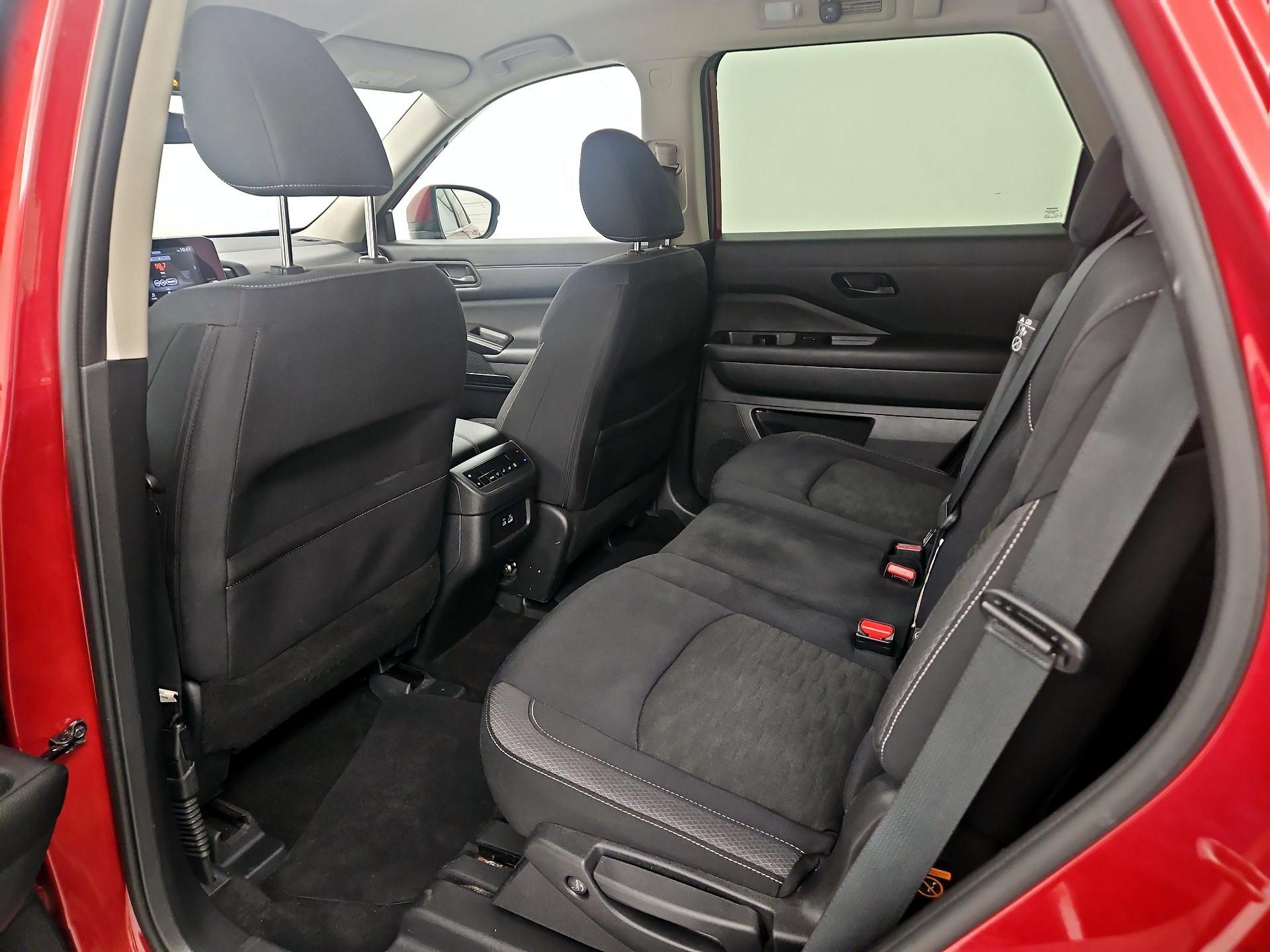 Thumbnail: 2023 Nissan Pathfinder - 19