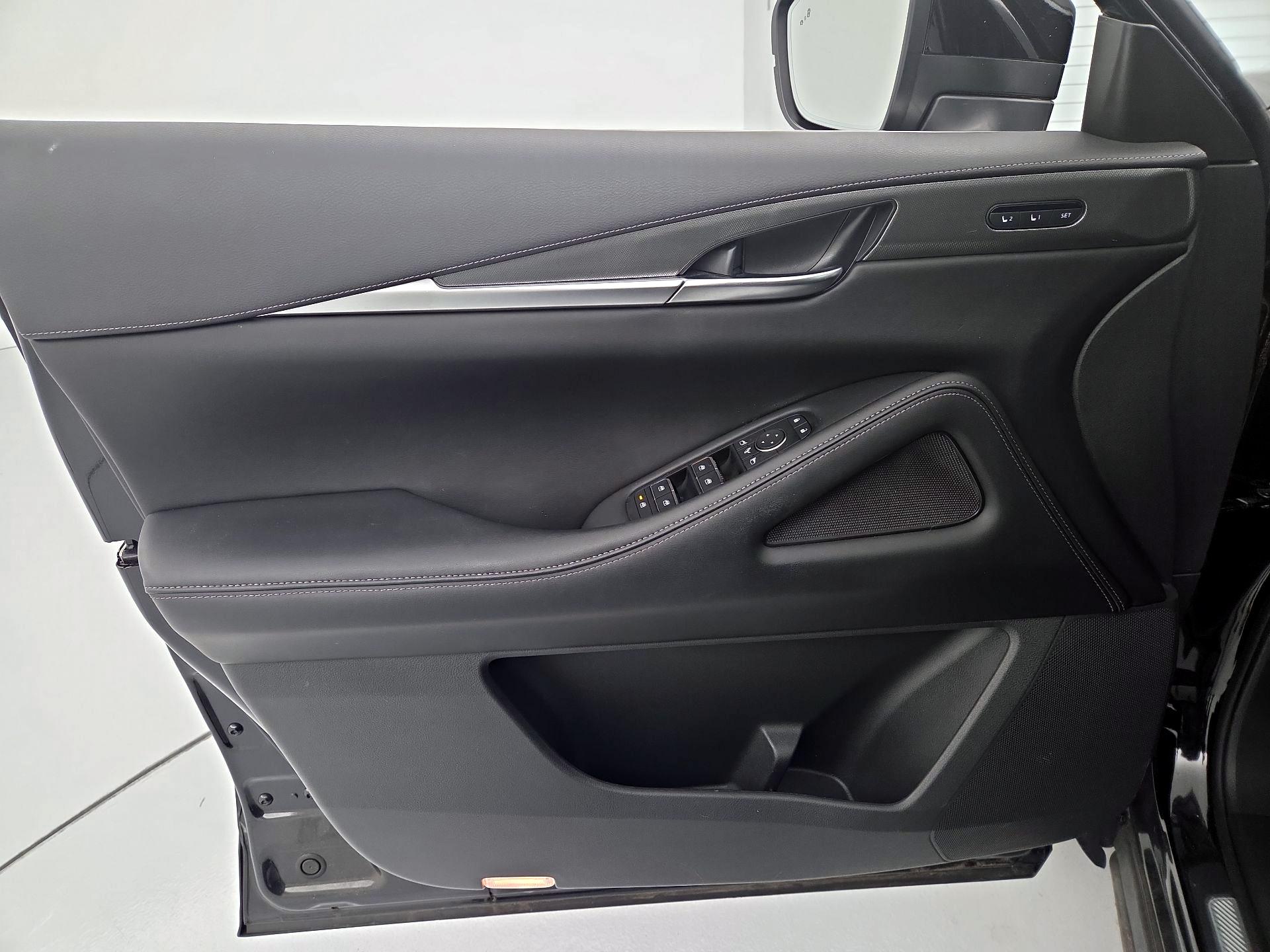Thumbnail: 2023 INFINITI QX60 - 12