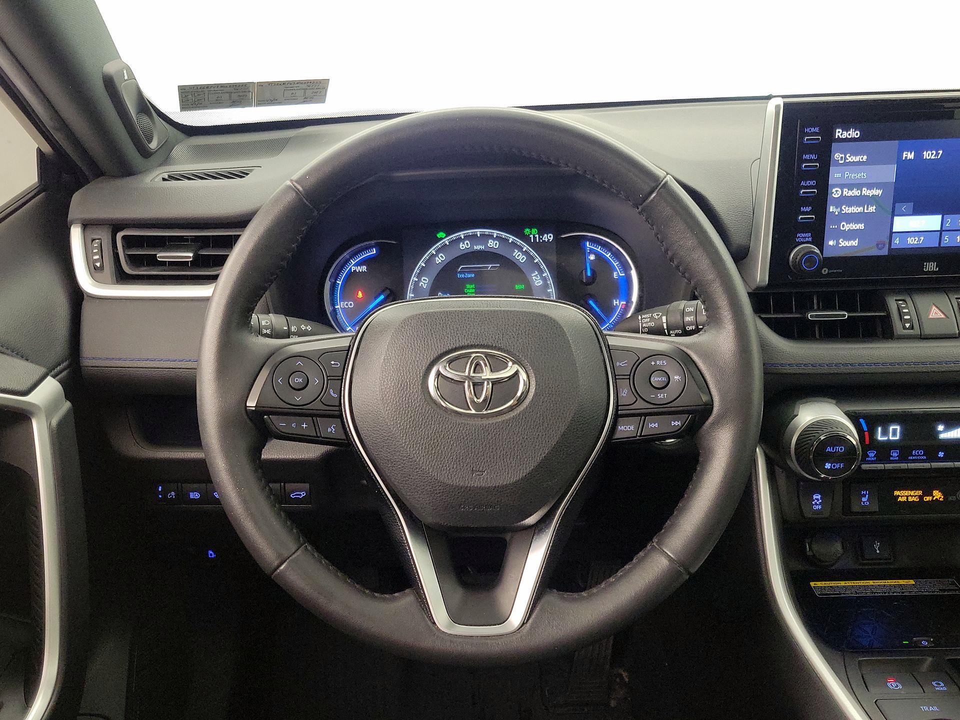 Thumbnail: 2021 Toyota RAV4 - 10