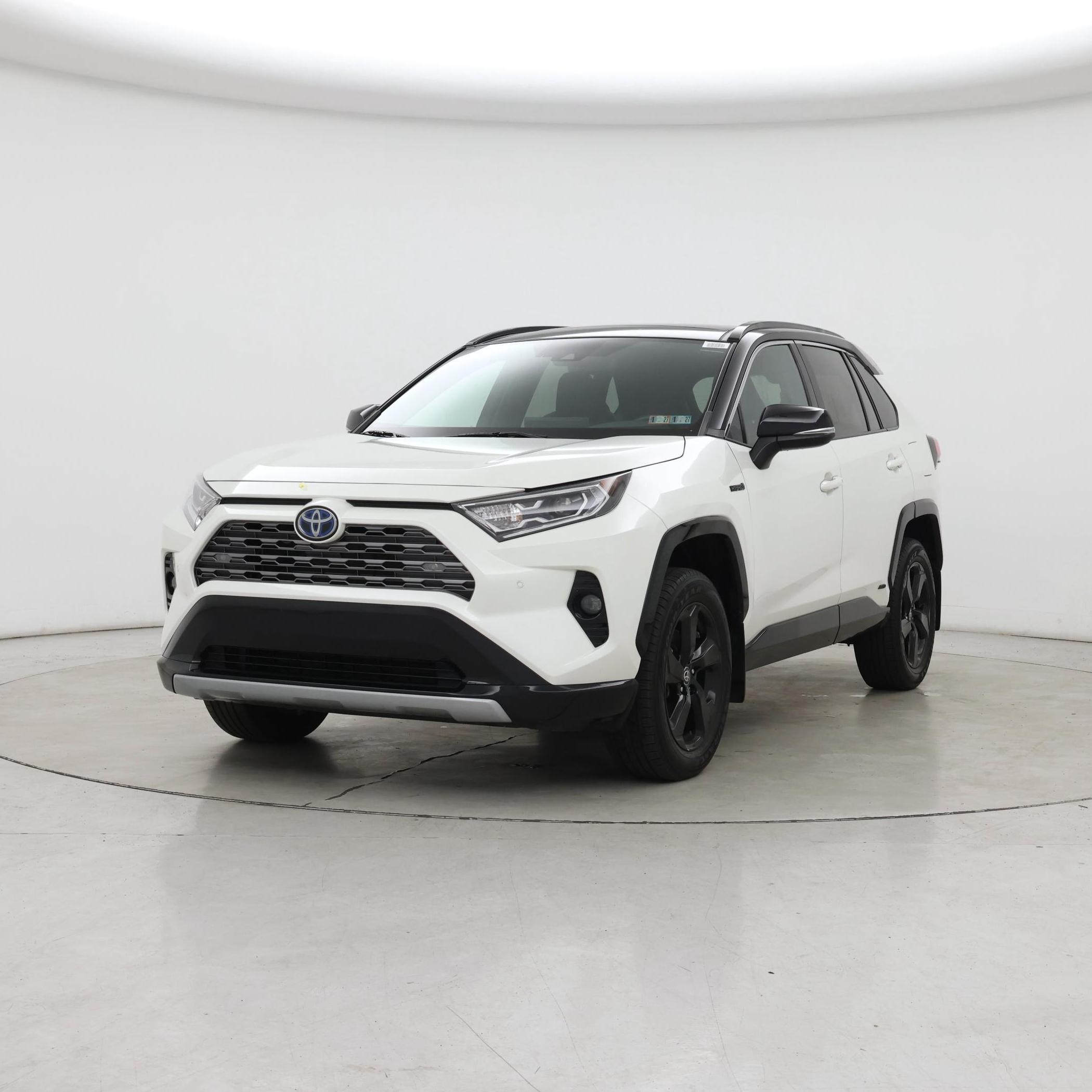 Thumbnail: 2021 Toyota RAV4 - 4