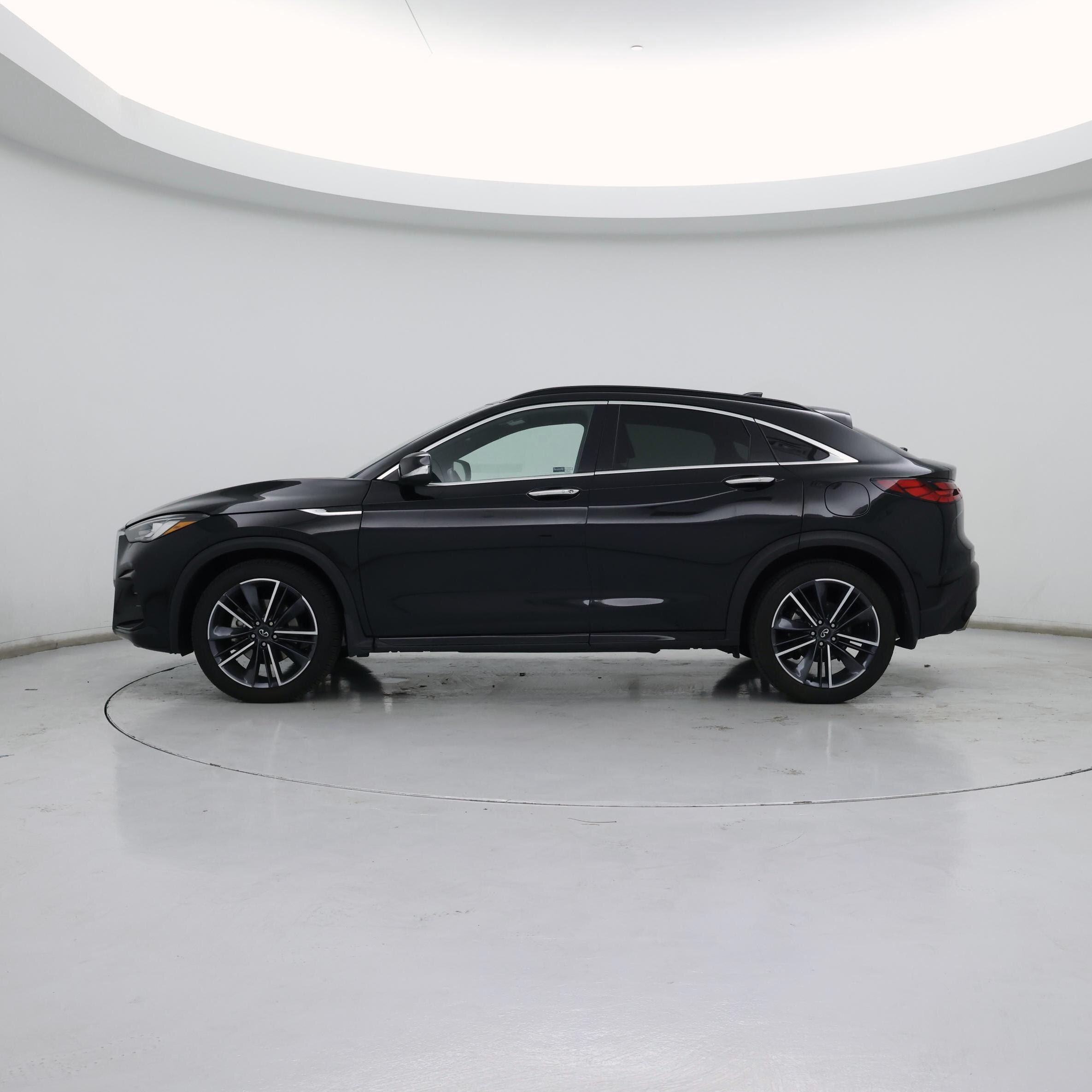 Thumbnail: 2023 INFINITI QX55 - 3