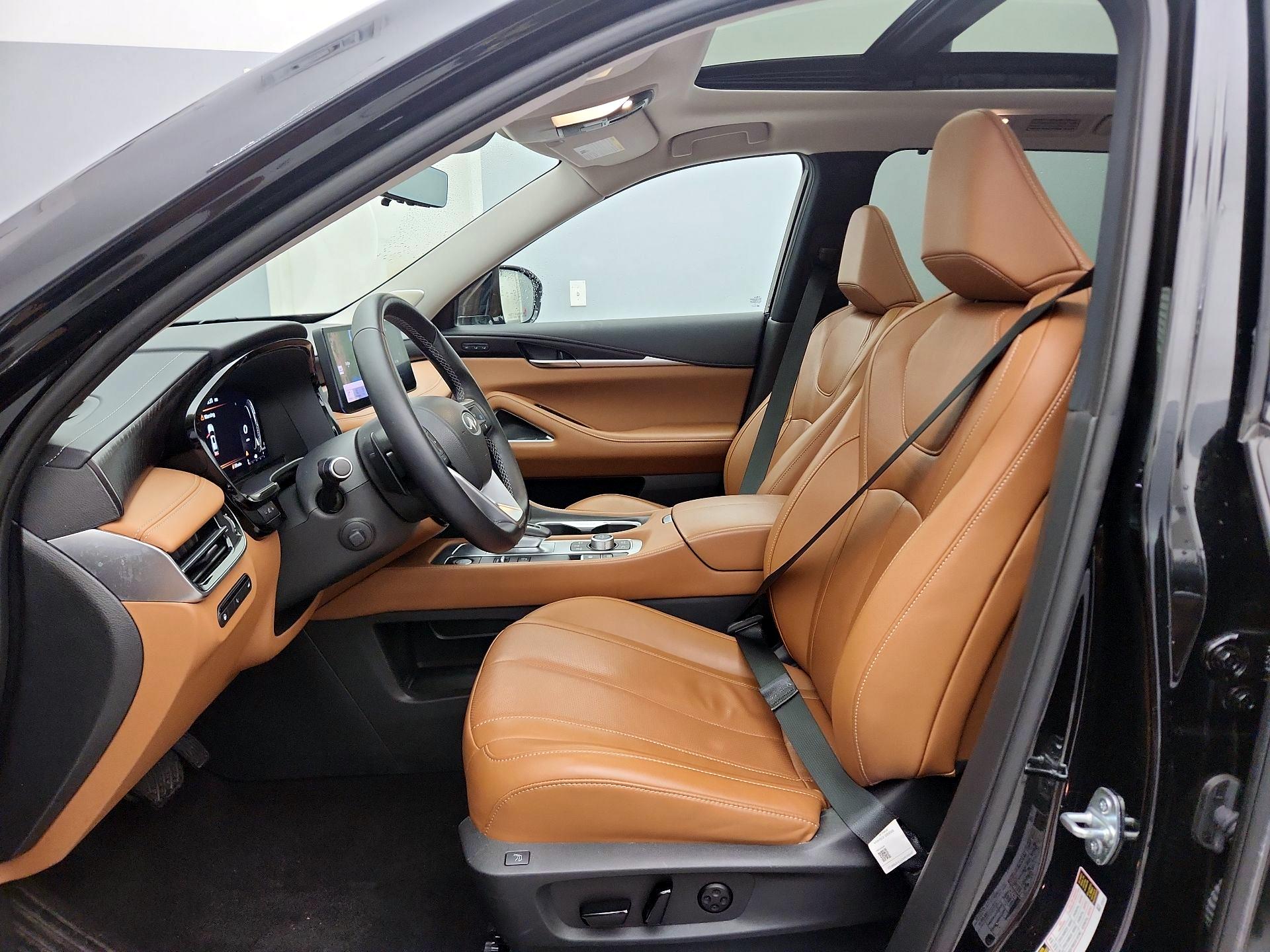 Thumbnail: 2023 INFINITI QX60 - 11