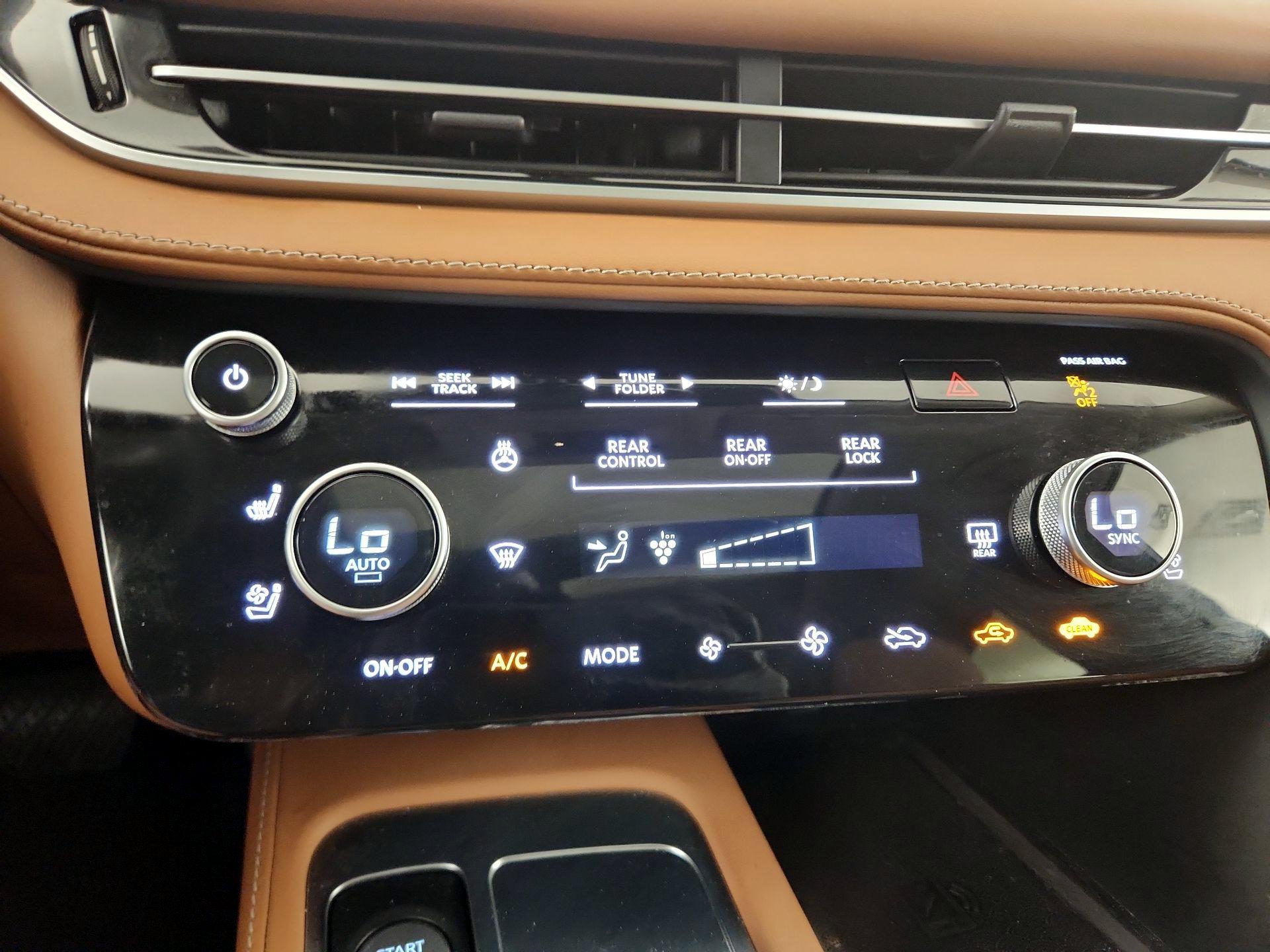 Thumbnail: 2023 INFINITI QX60 - 16