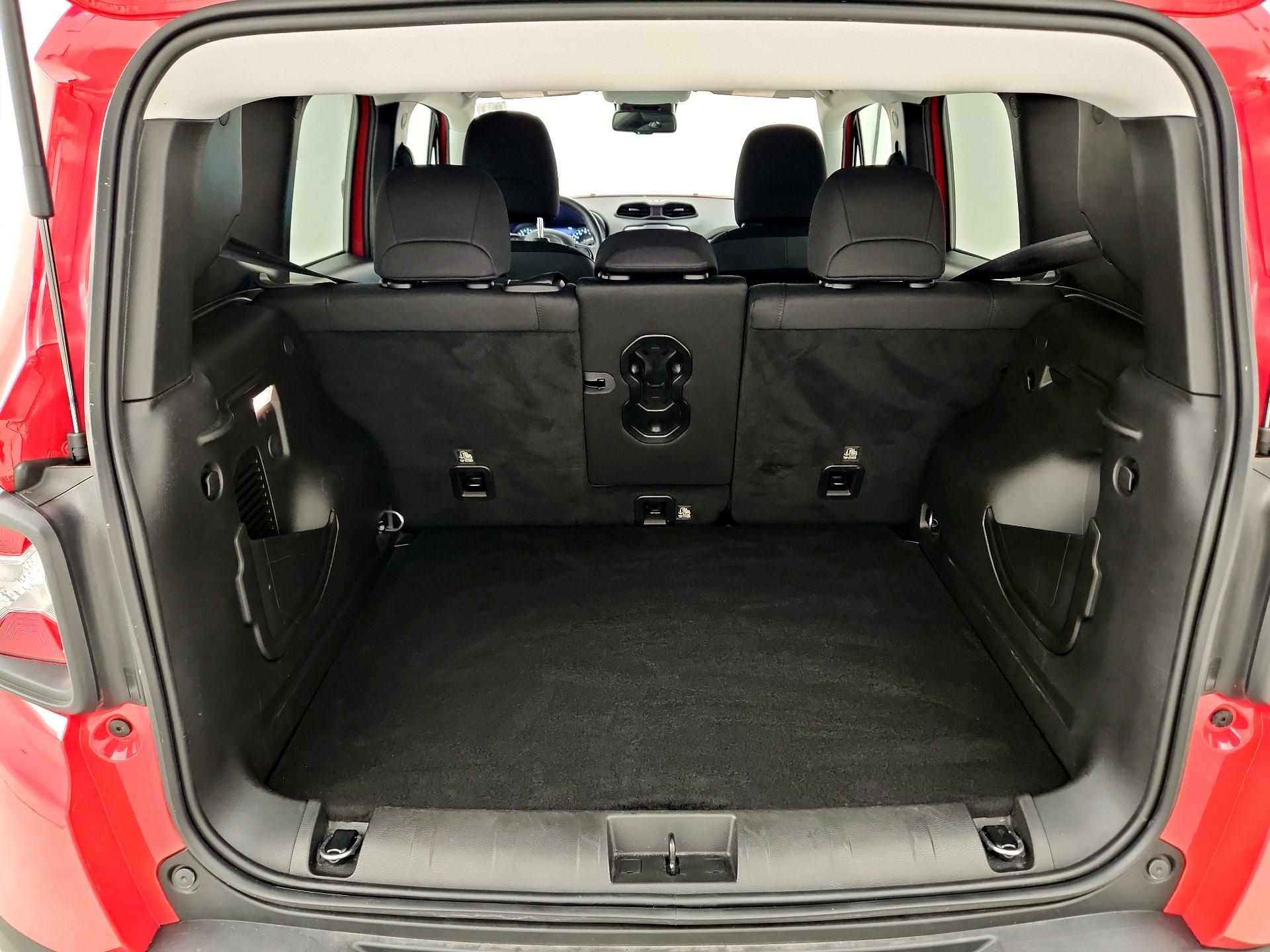 Thumbnail: 2022 Jeep Renegade - 19