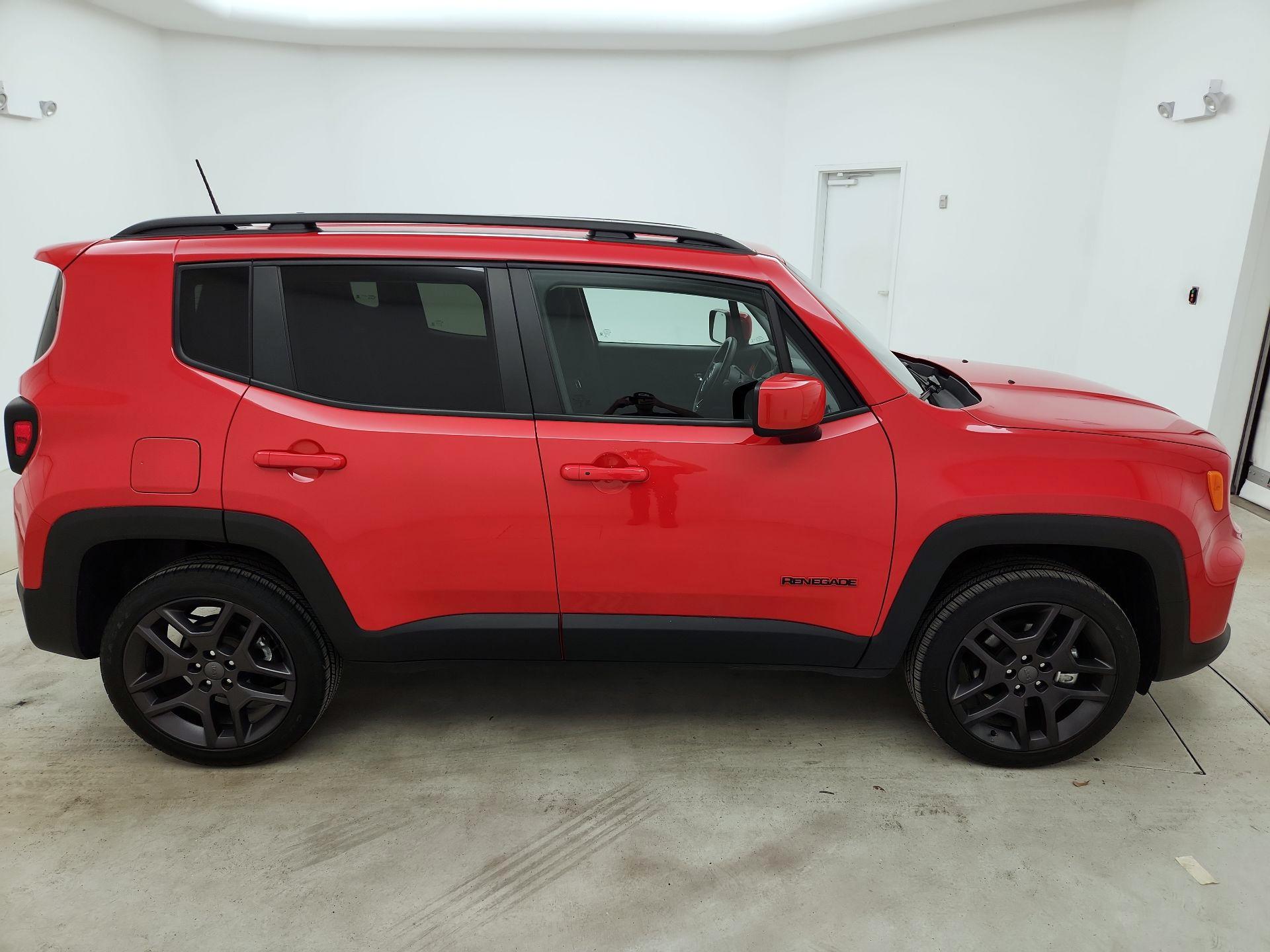 Thumbnail: 2022 Jeep Renegade - 4
