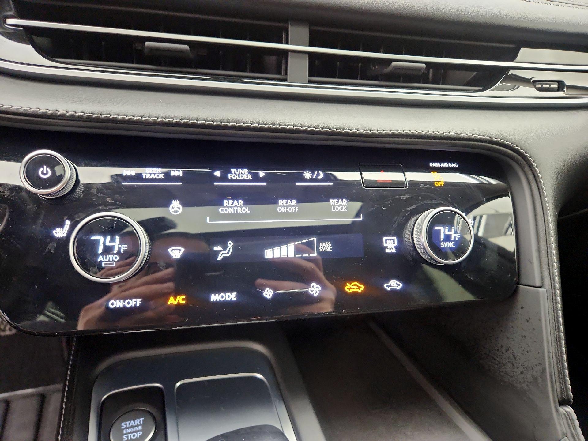 Thumbnail: 2023 INFINITI QX60 - 16