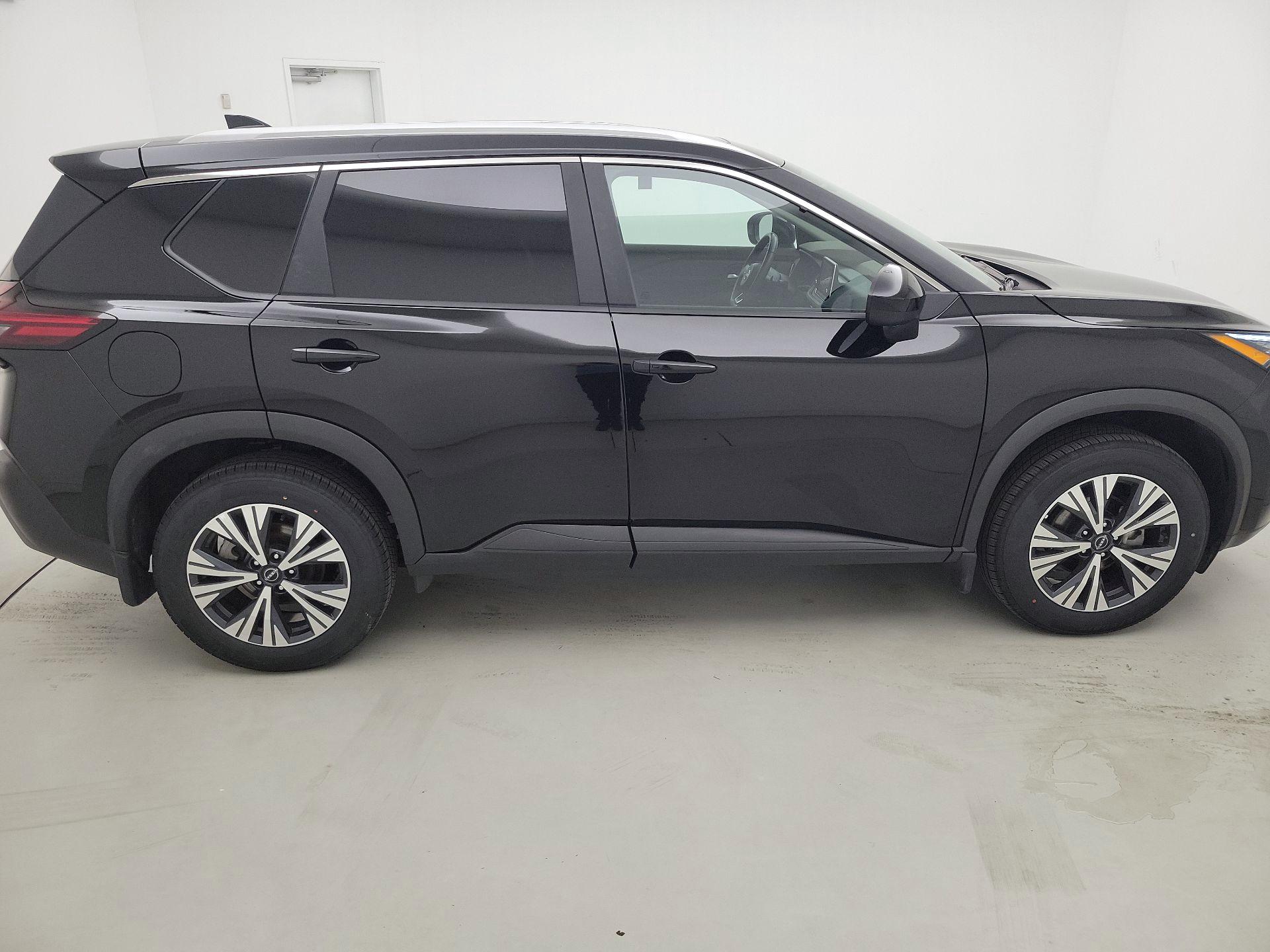 Thumbnail: 2023 Nissan Rogue - 4