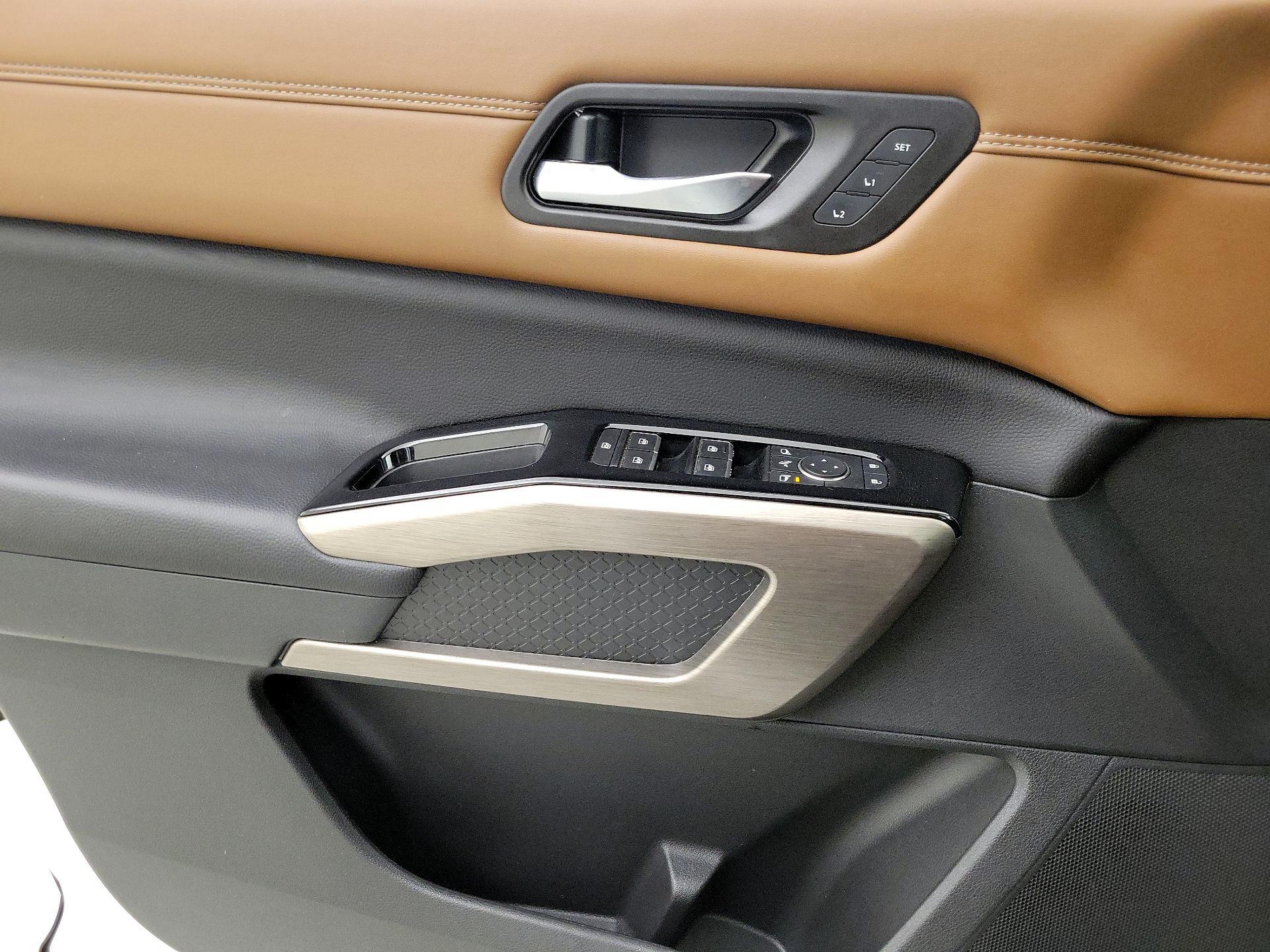 Thumbnail: 2023 Nissan Pathfinder - 12