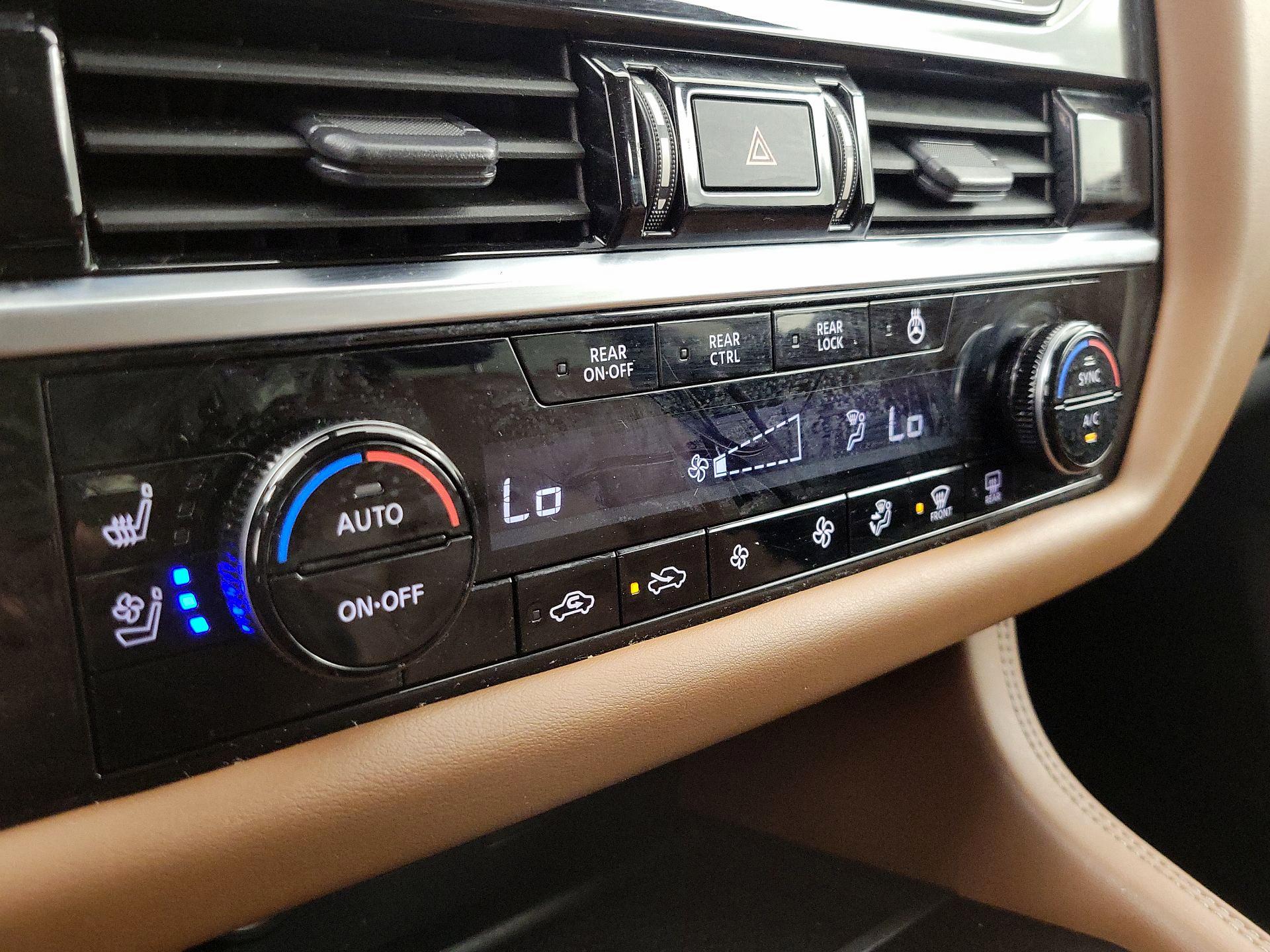 Thumbnail: 2023 Nissan Pathfinder - 16