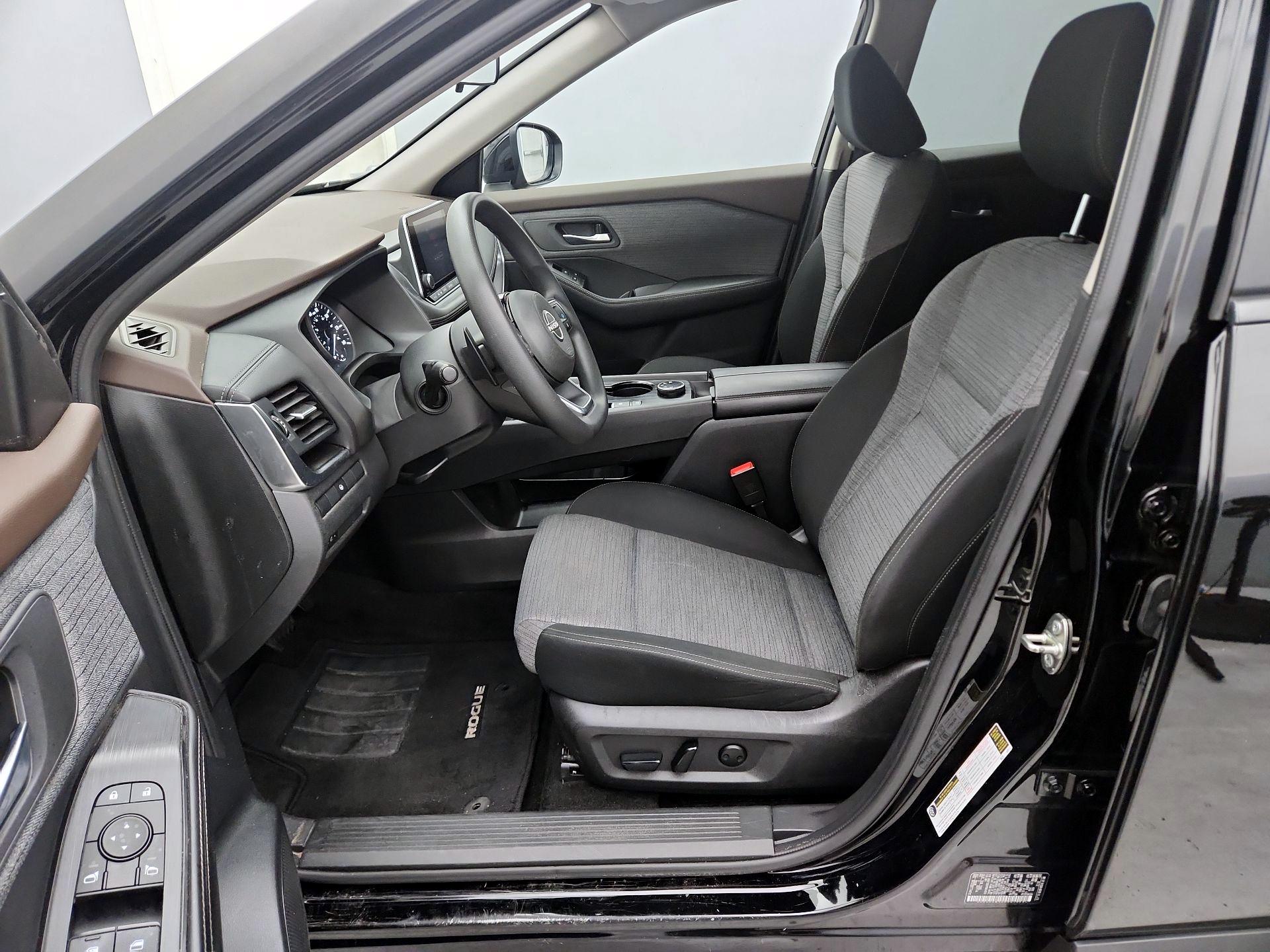 Thumbnail: 2023 Nissan Rogue - 11