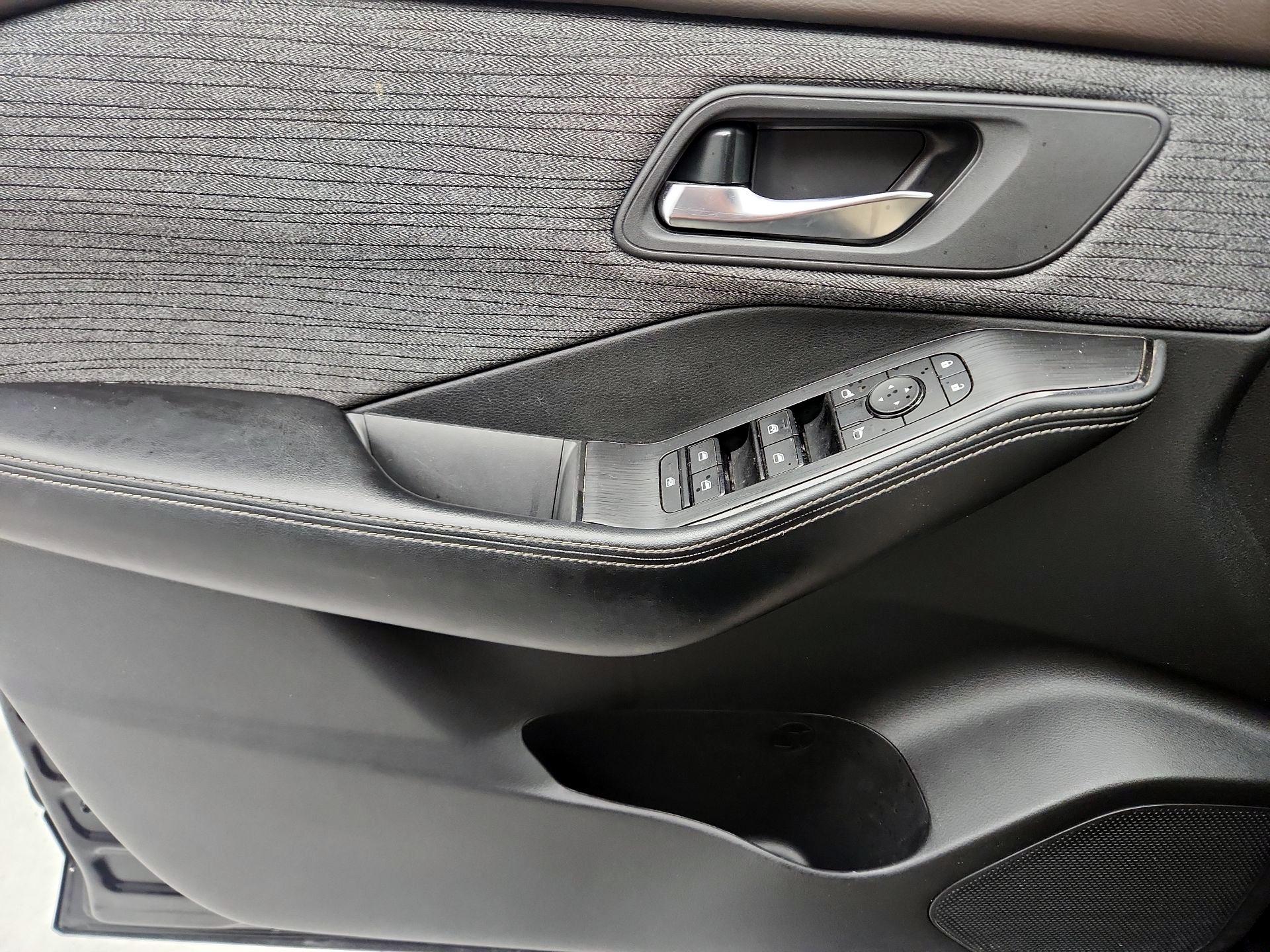 Thumbnail: 2023 Nissan Rogue - 12