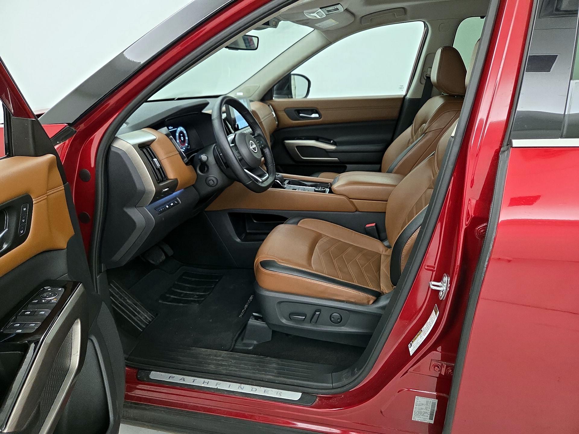 Thumbnail: 2023 Nissan Pathfinder - 11