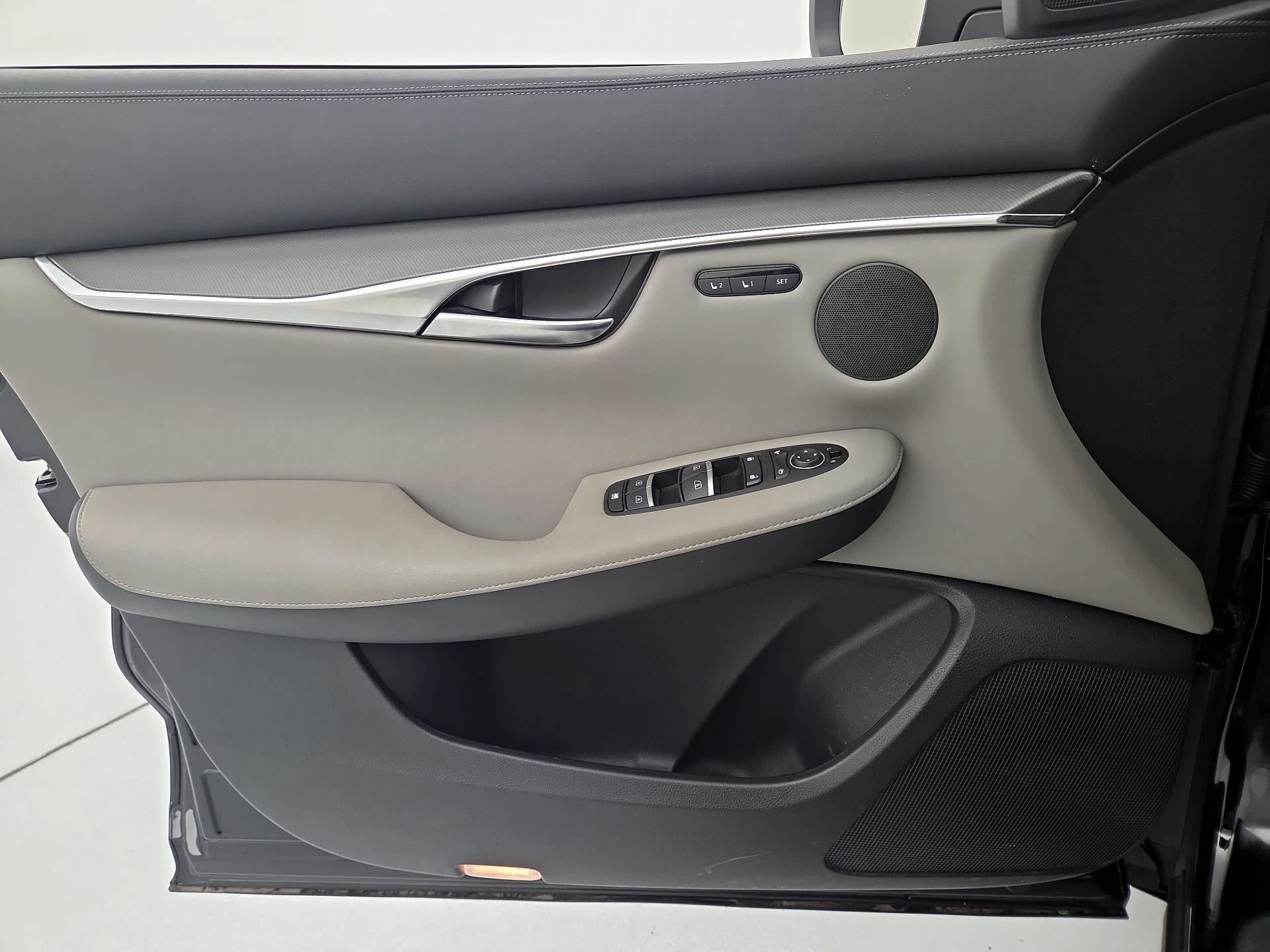 Thumbnail: 2023 INFINITI QX50 - 12