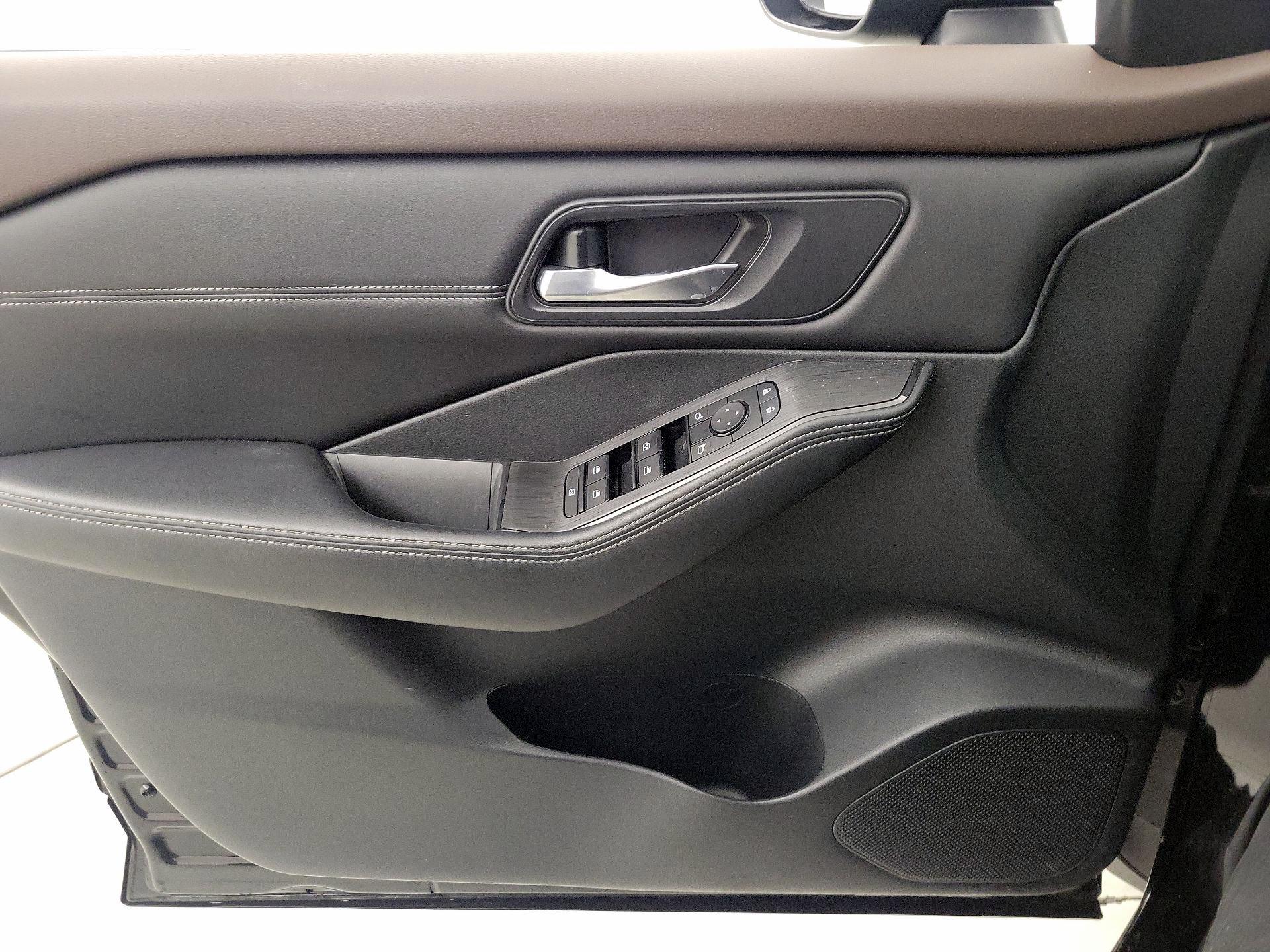 Thumbnail: 2023 Nissan Rogue - 12