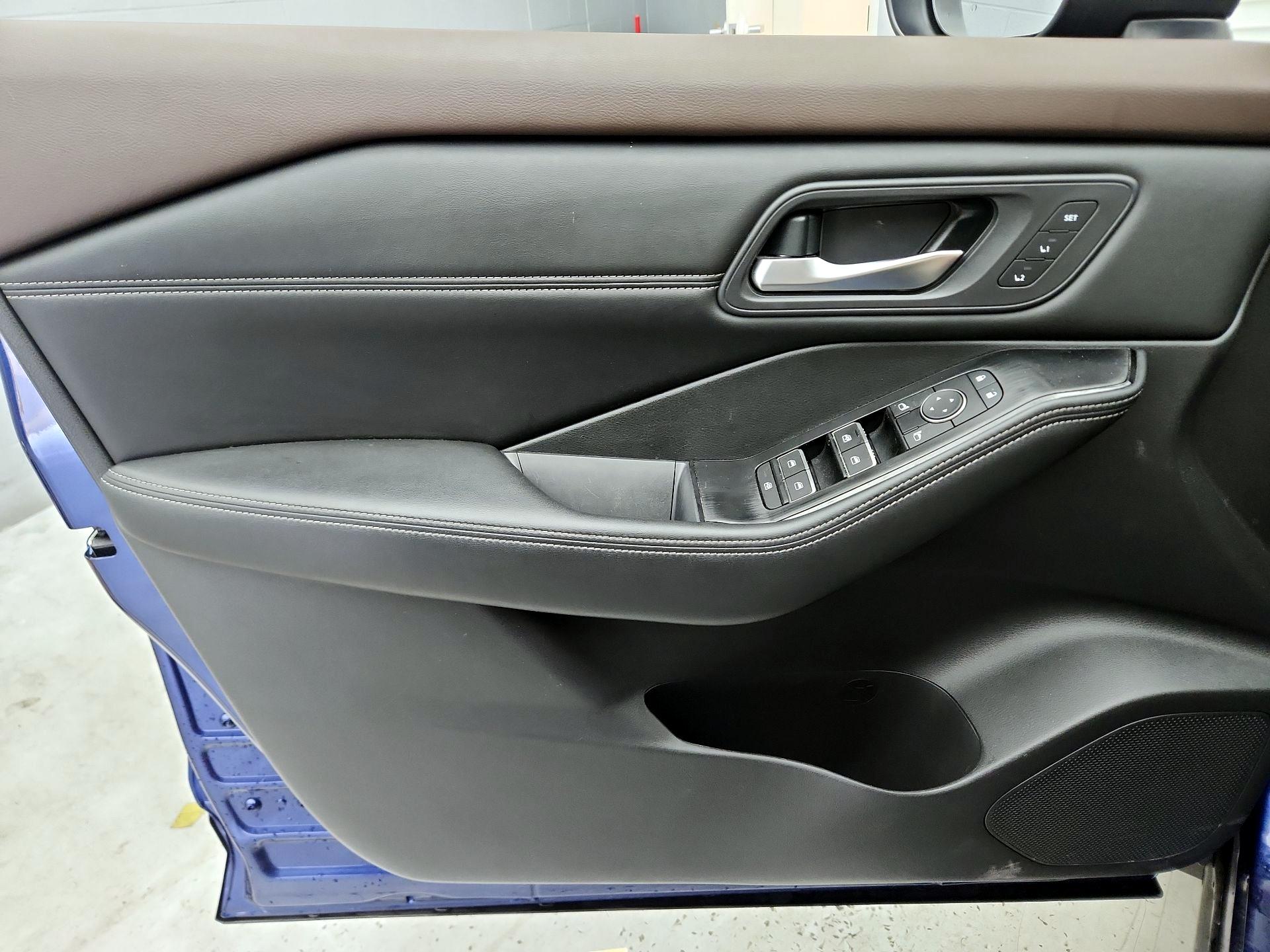 Thumbnail: 2023 Nissan Rogue - 12