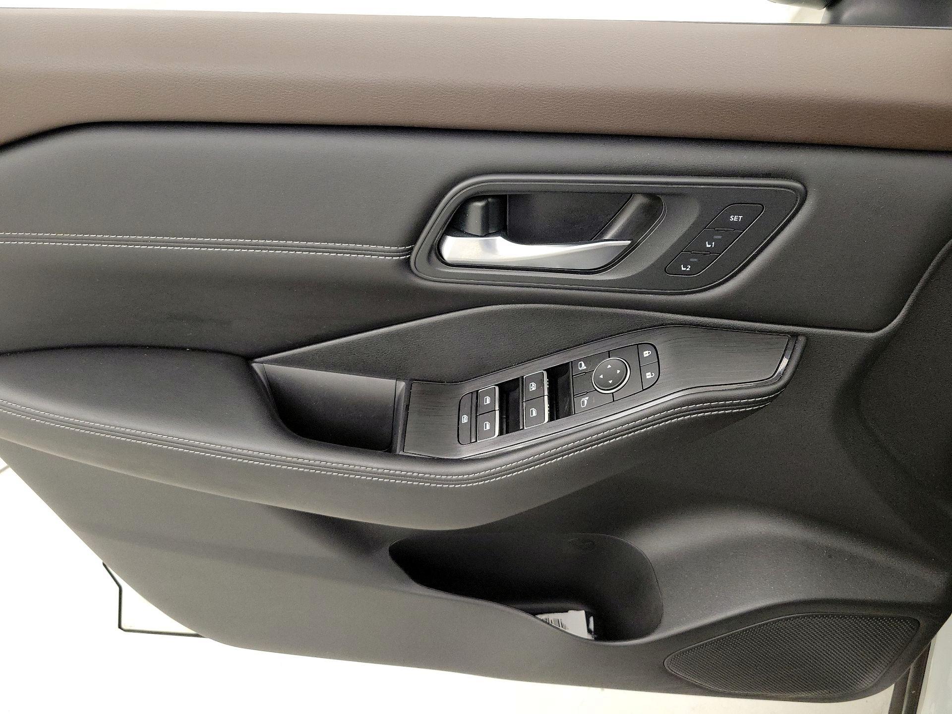 Thumbnail: 2023 Nissan Rogue - 12