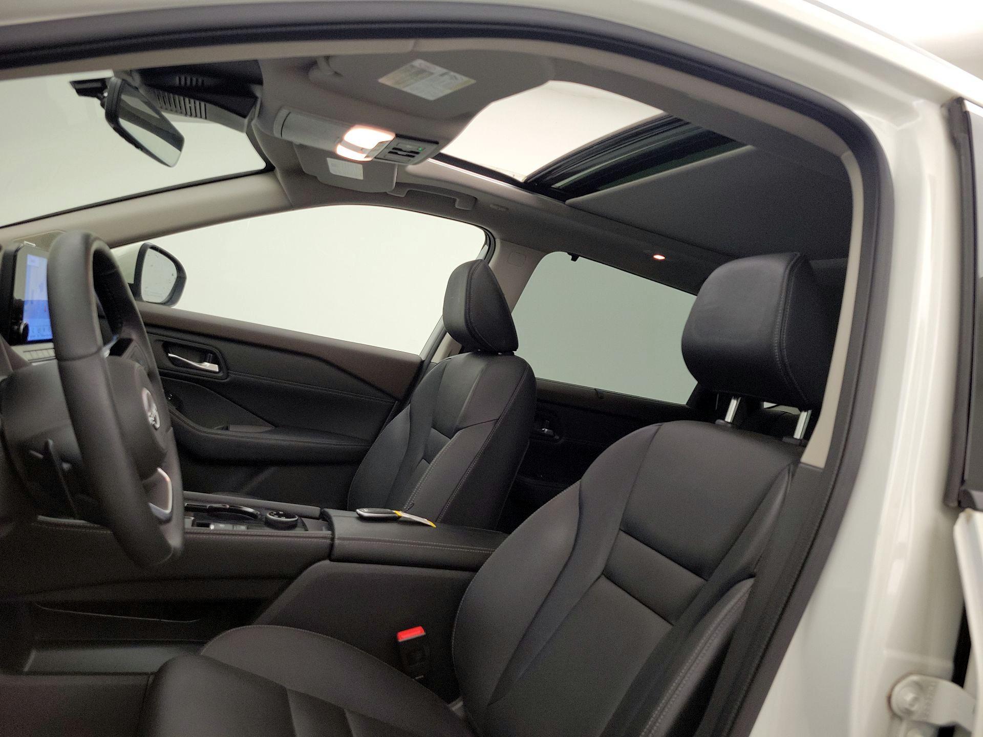 Thumbnail: 2023 Nissan Rogue - 20