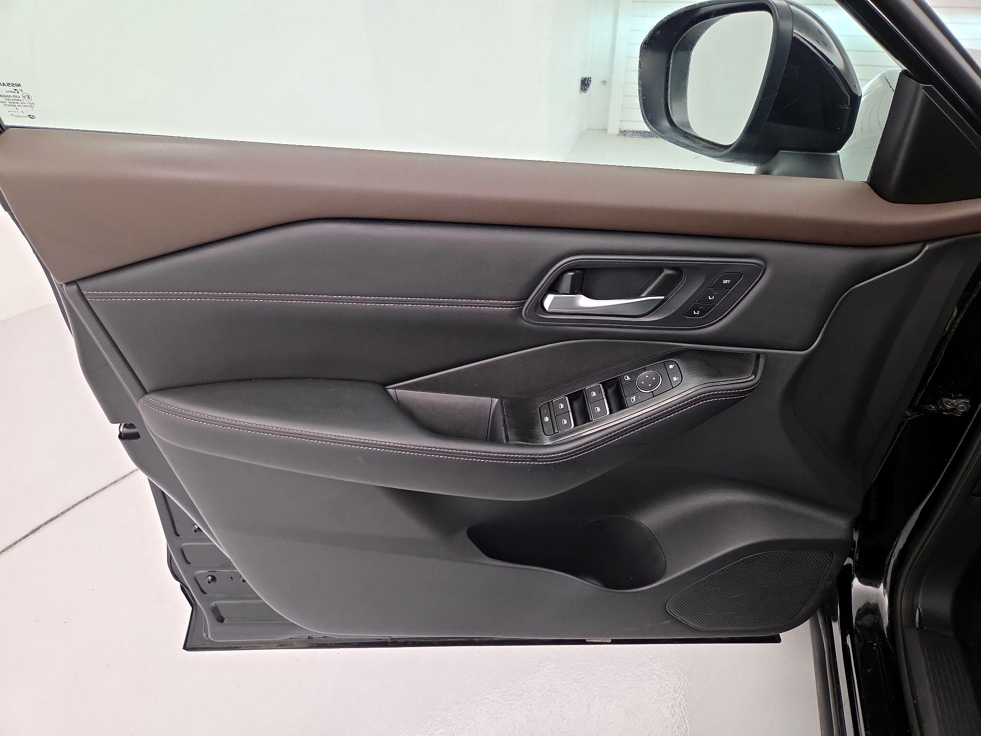 Thumbnail: 2023 Nissan Rogue - 12