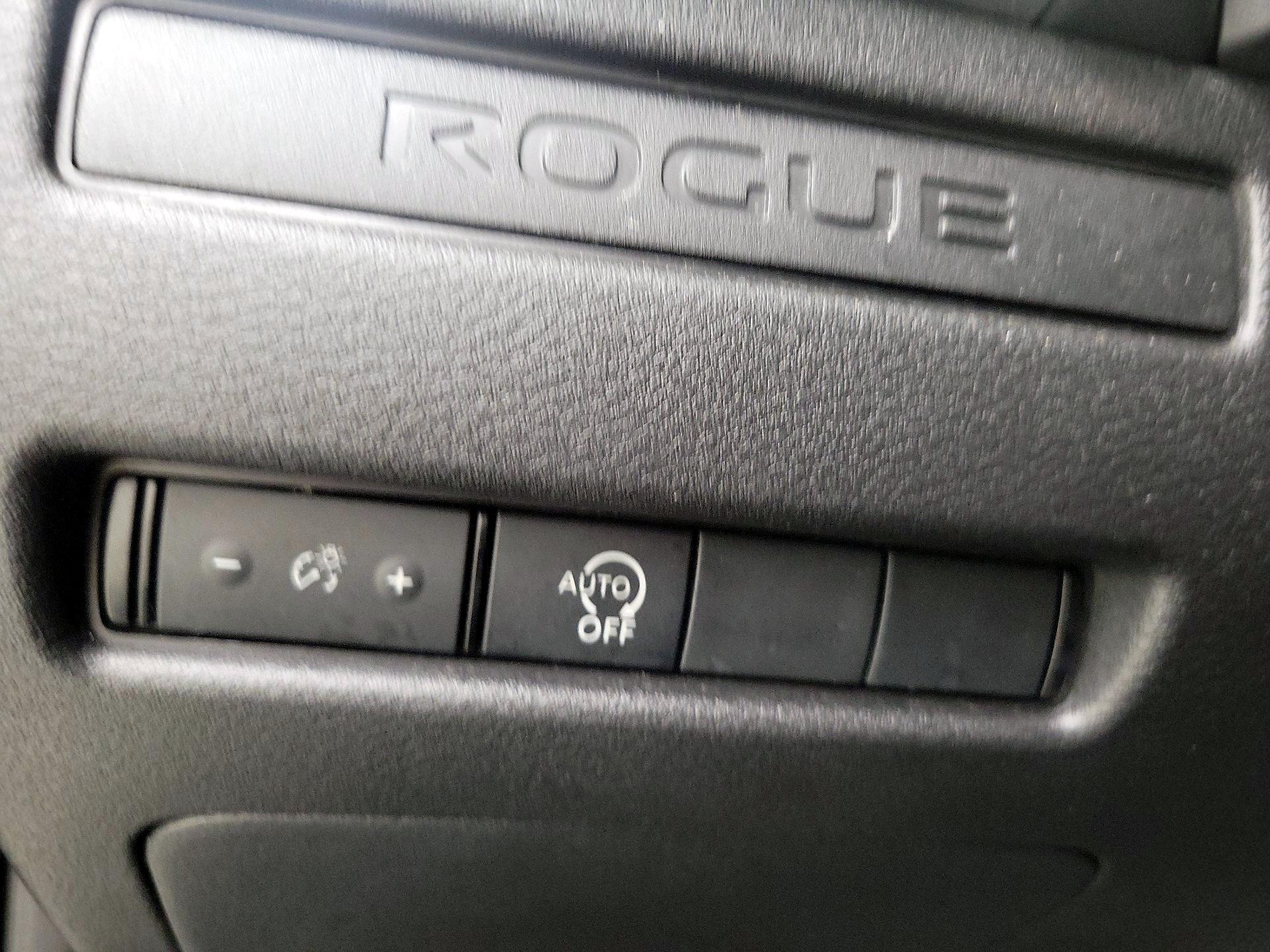 Thumbnail: 2023 Nissan Rogue - 13