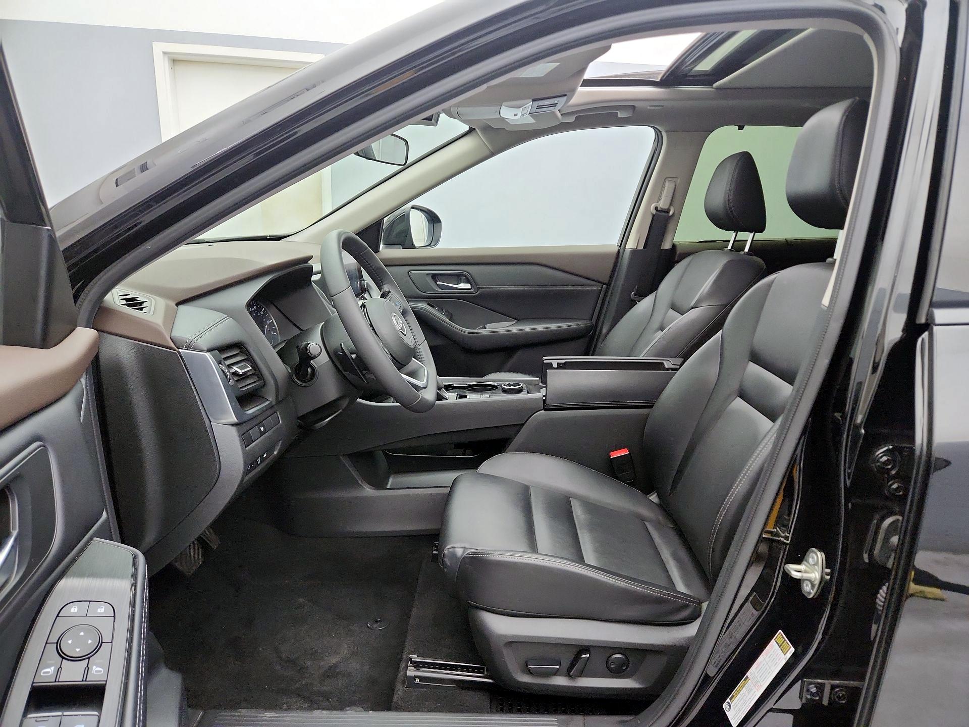 Thumbnail: 2023 Nissan Rogue - 11