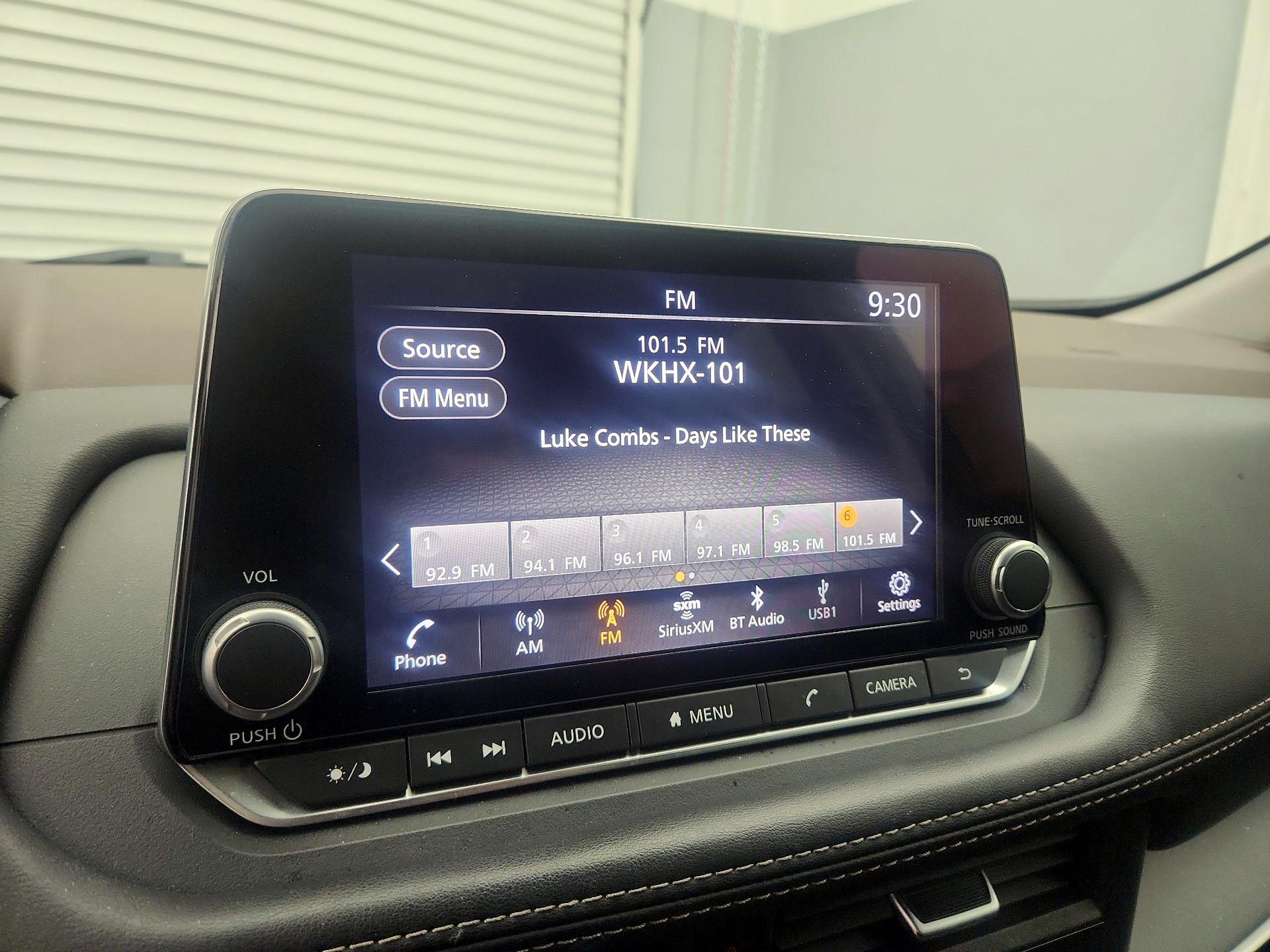 Thumbnail: 2023 Nissan Rogue - 15