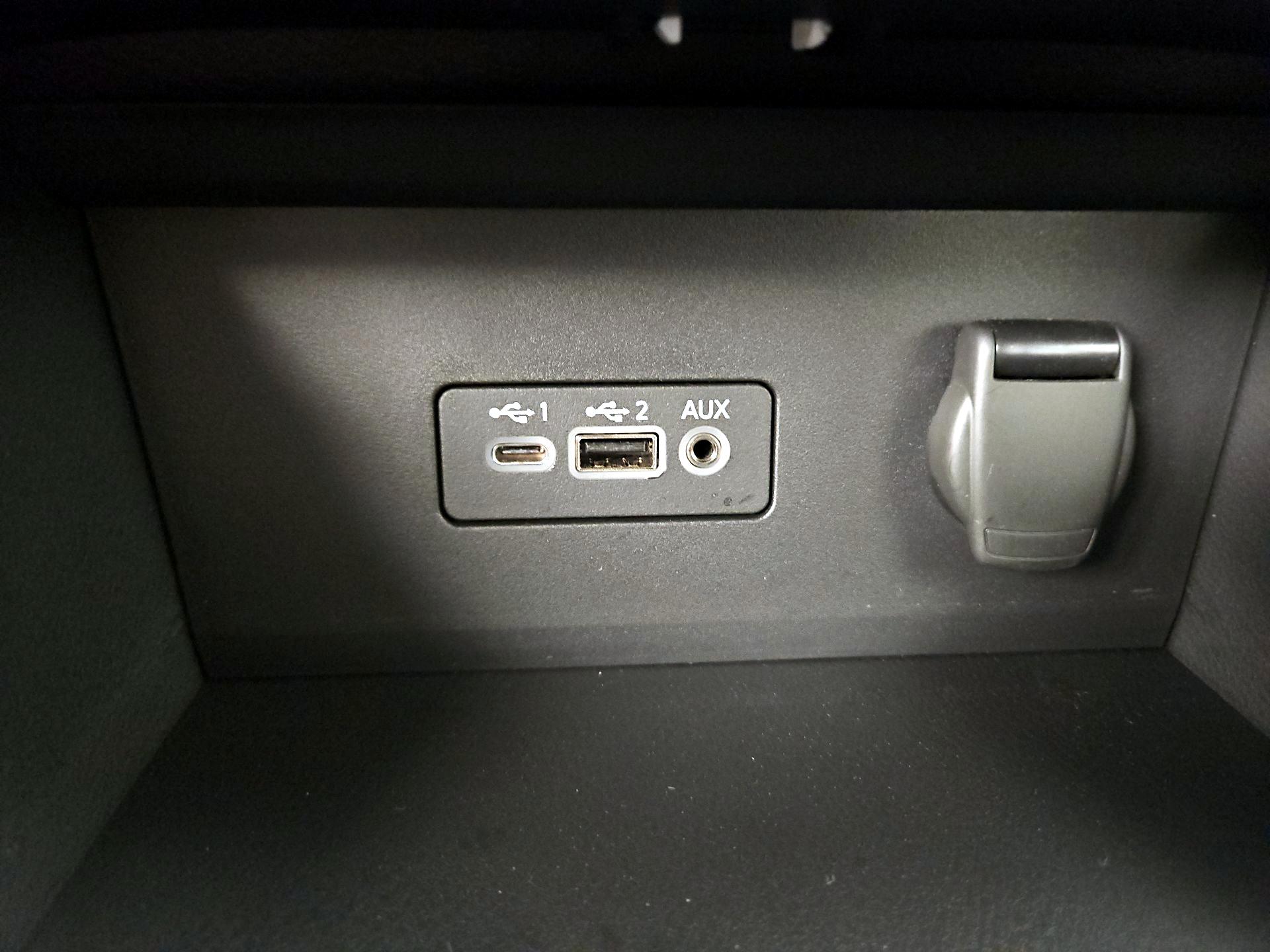 Thumbnail: 2023 Nissan Sentra - 16