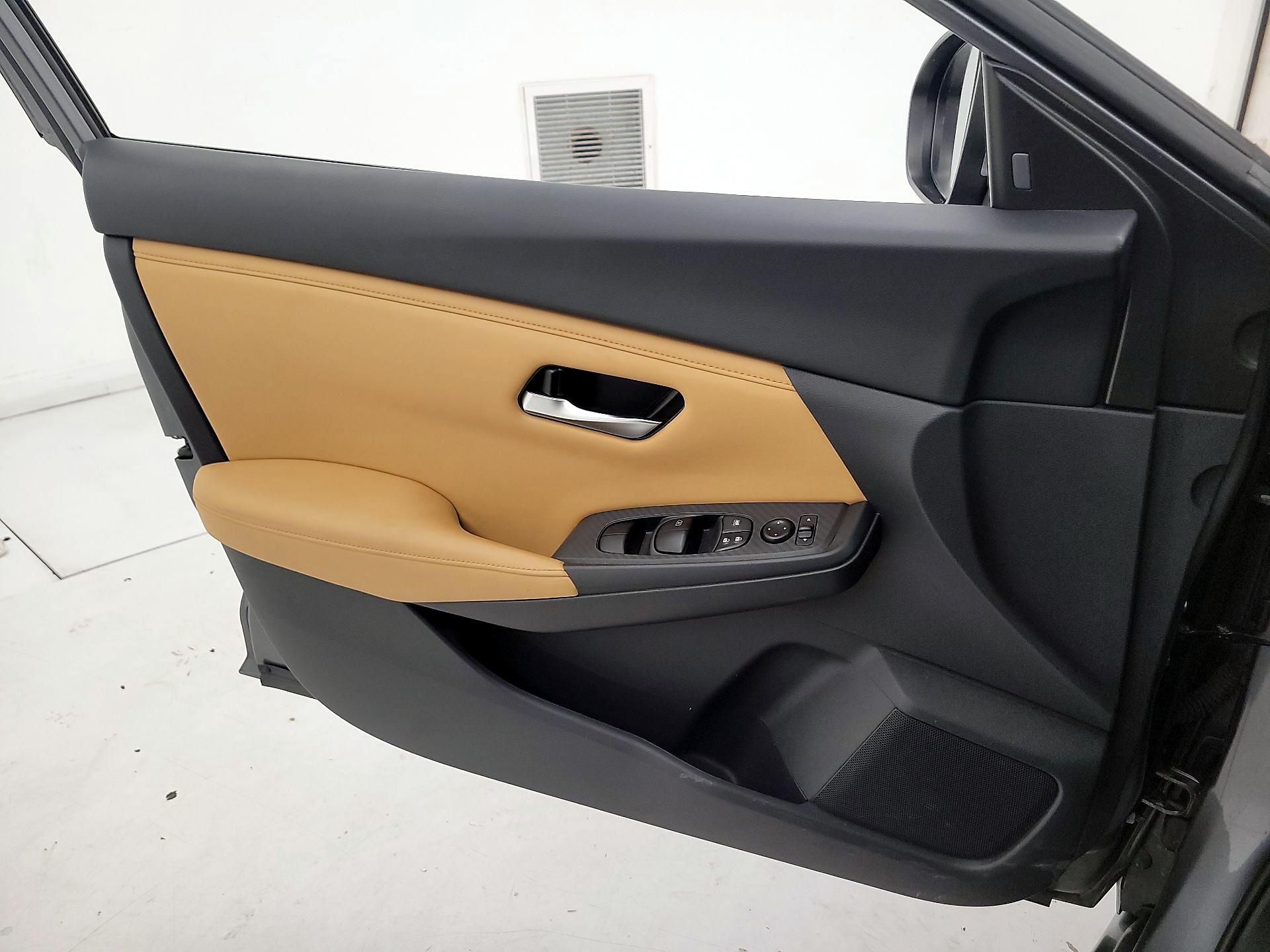 Thumbnail: 2023 Nissan Sentra - 12