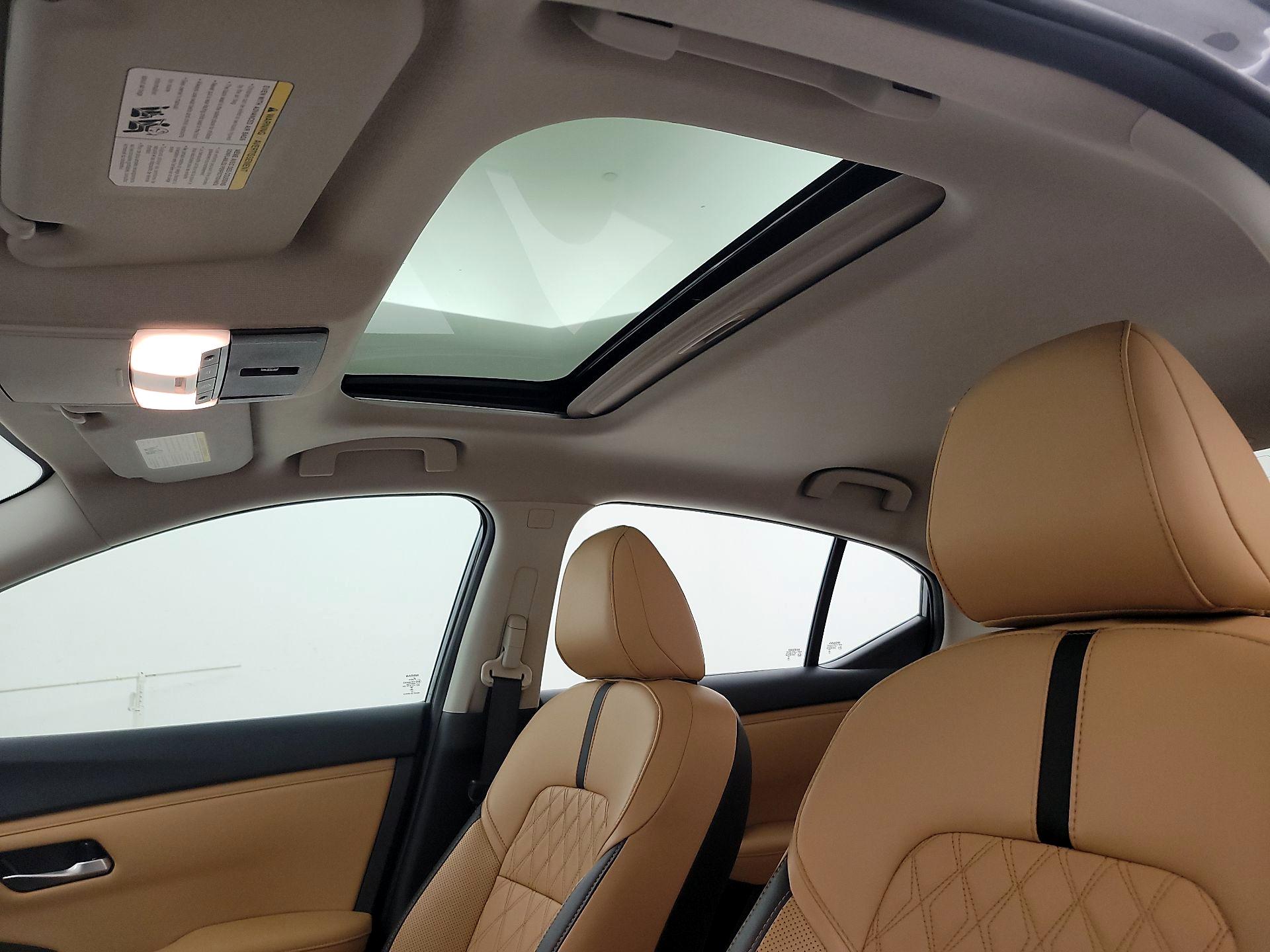 Thumbnail: 2023 Nissan Sentra - 19