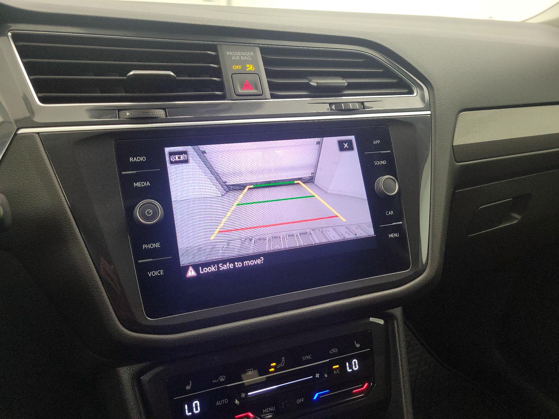 Thumbnail: 2022 Volkswagen Tiguan - 14