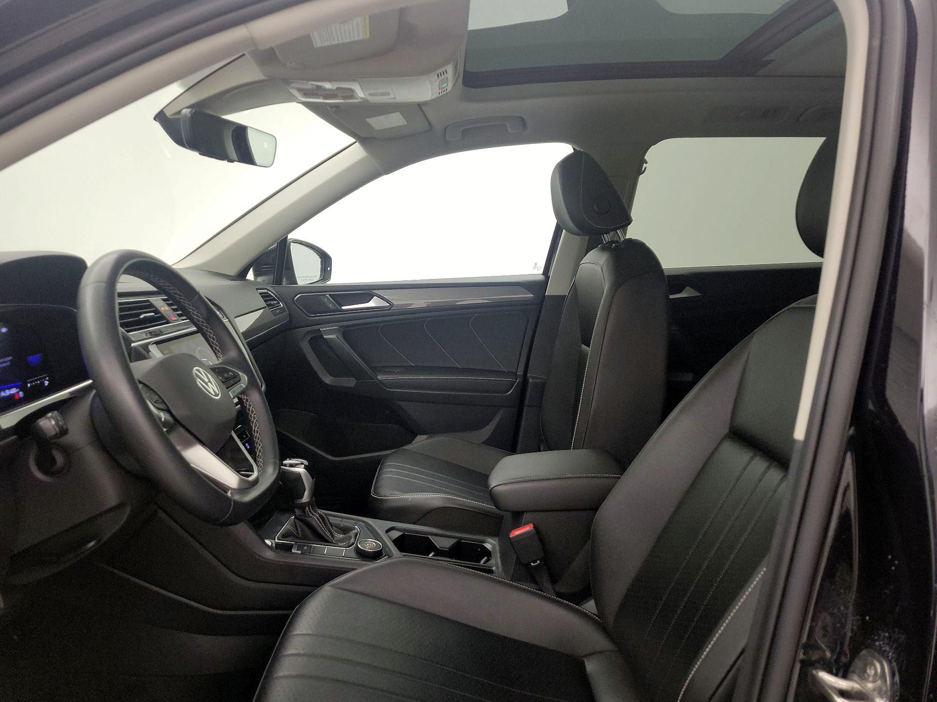 Thumbnail: 2022 Volkswagen Tiguan - 19