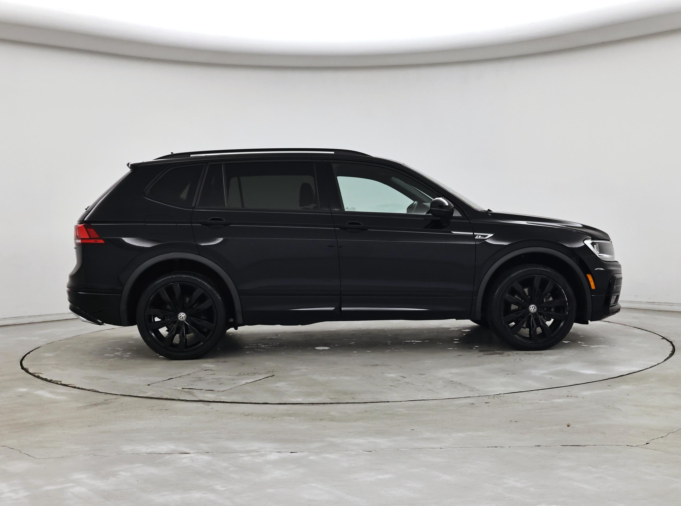 Thumbnail: 2021 Volkswagen Tiguan - 7