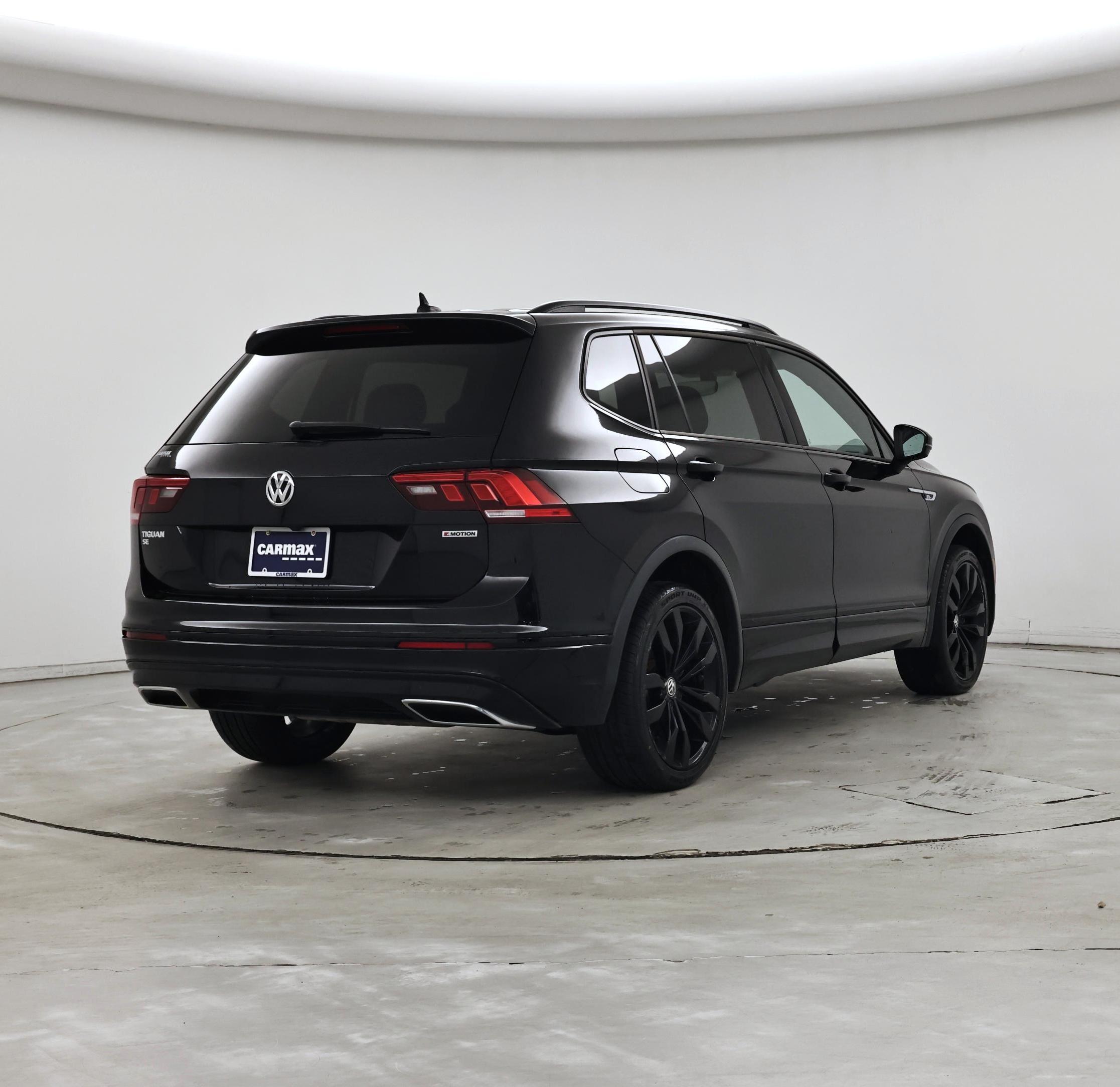 Thumbnail: 2021 Volkswagen Tiguan - 8