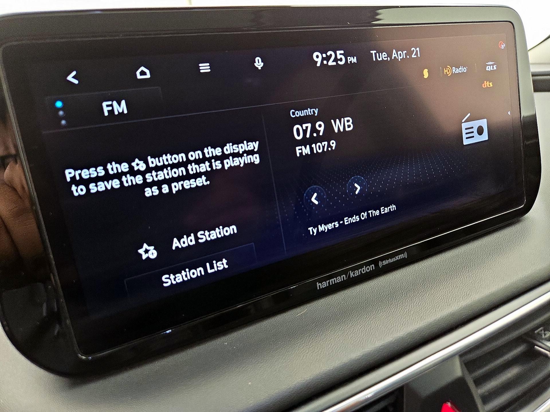 Thumbnail: 2023 Hyundai Santa Fe - 16