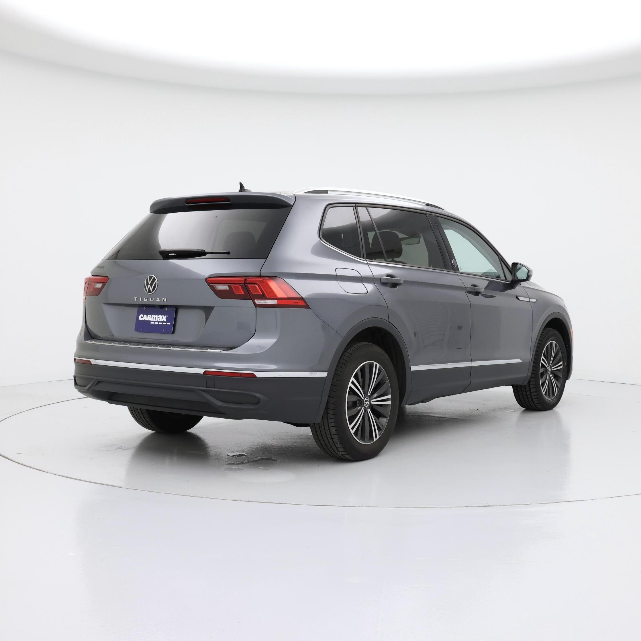 Thumbnail: 2024 Volkswagen Tiguan - 8