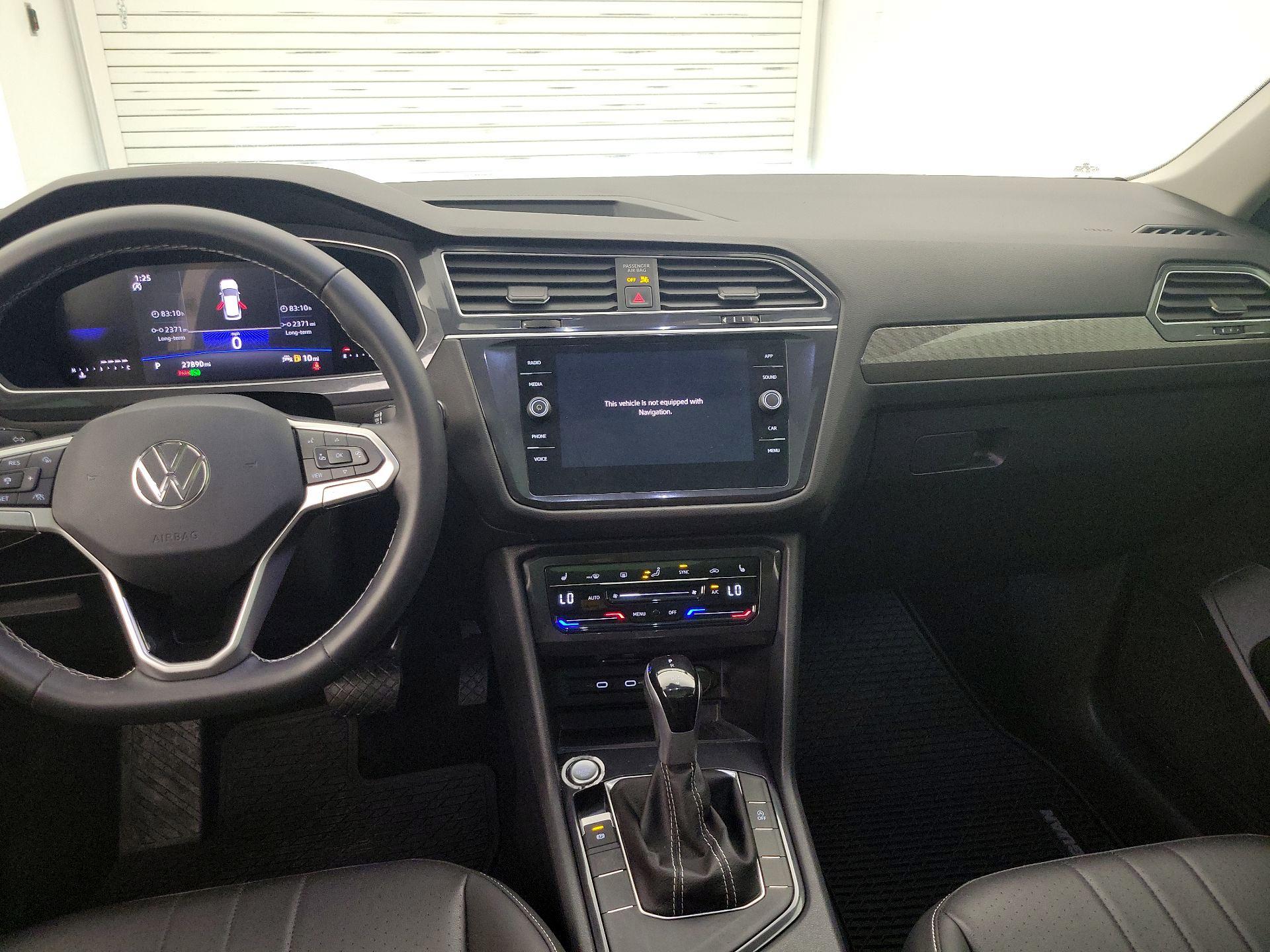 Thumbnail: 2024 Volkswagen Tiguan - 9