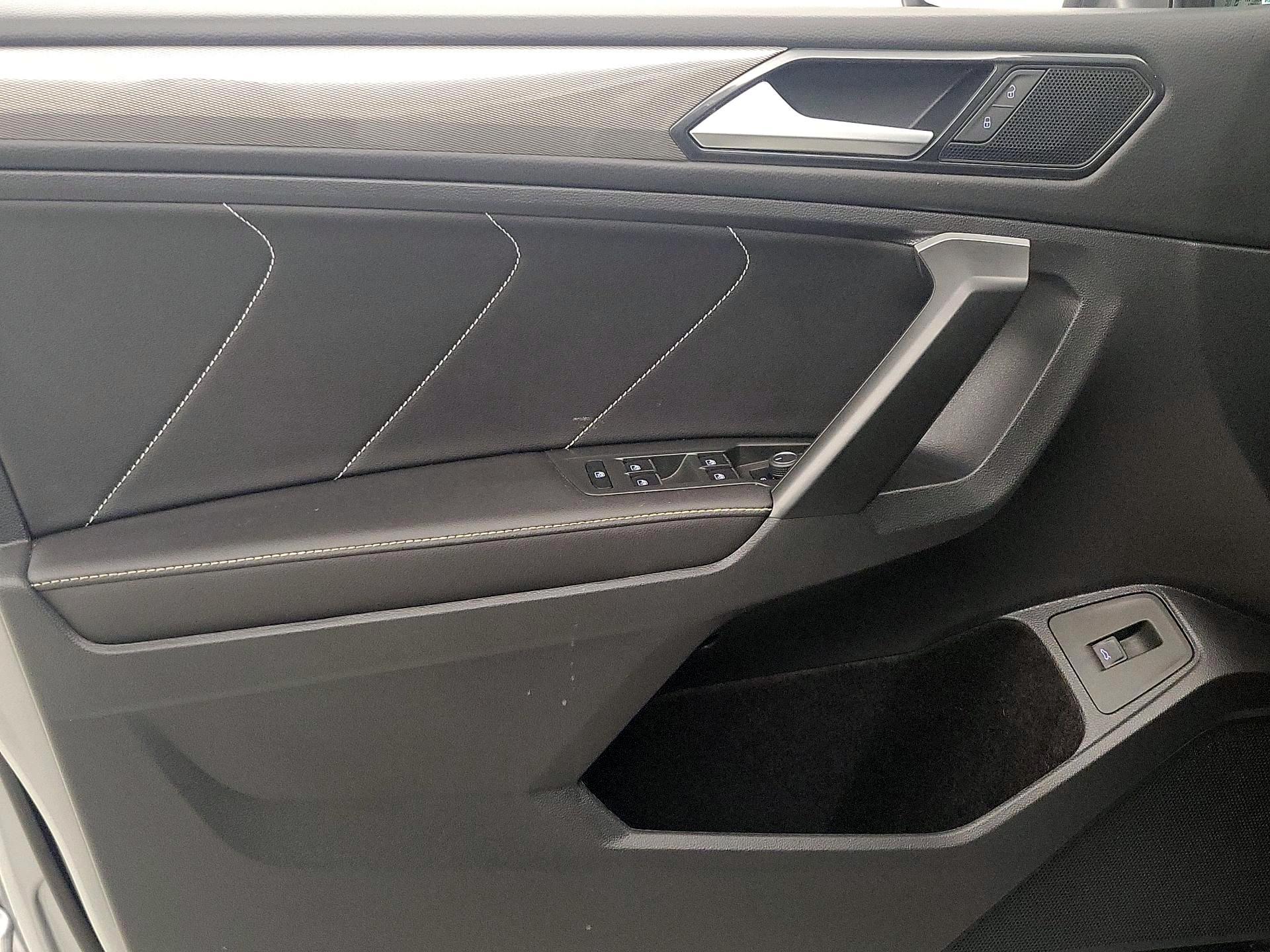 Thumbnail: 2024 Volkswagen Tiguan - 12