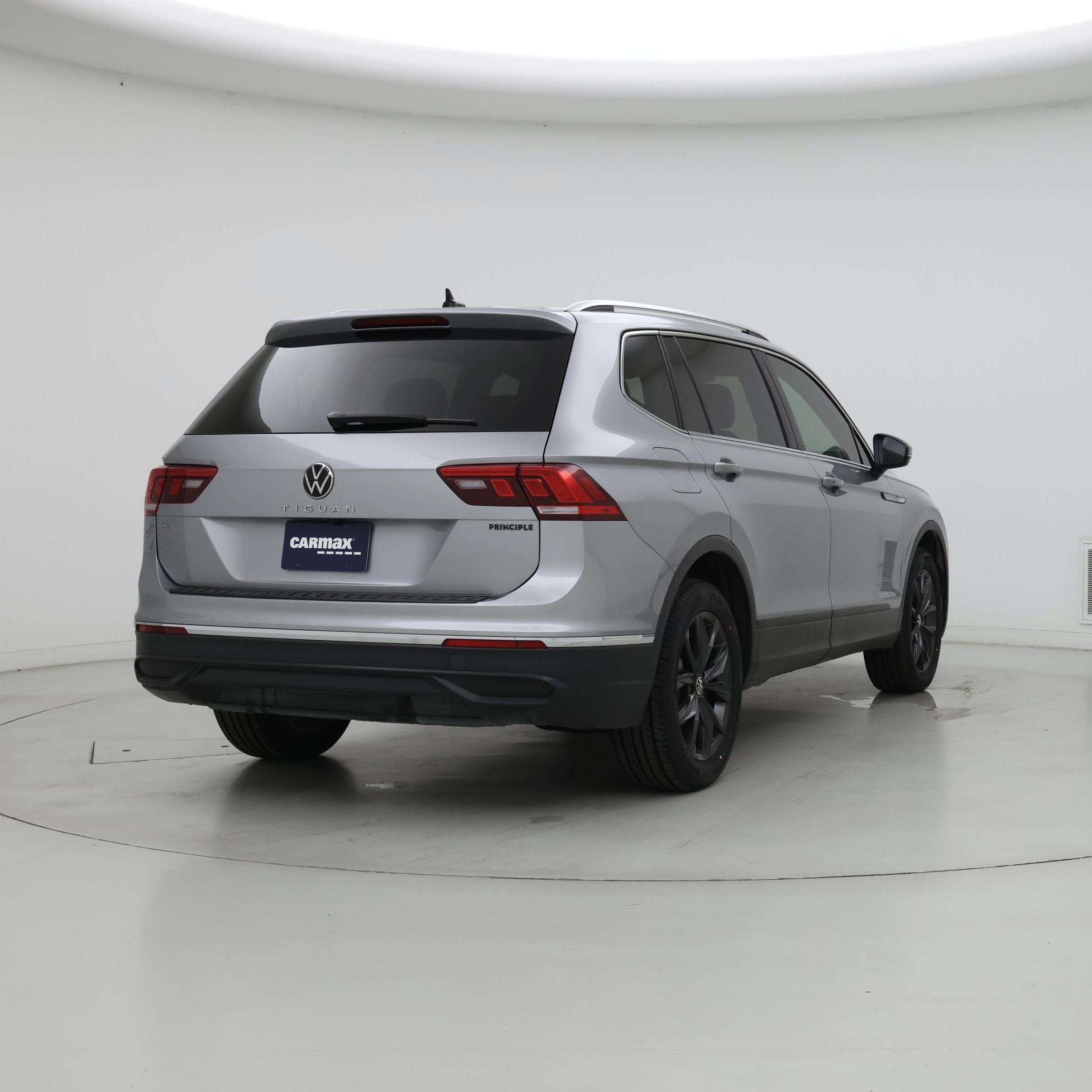 Thumbnail: 2024 Volkswagen Tiguan - 8