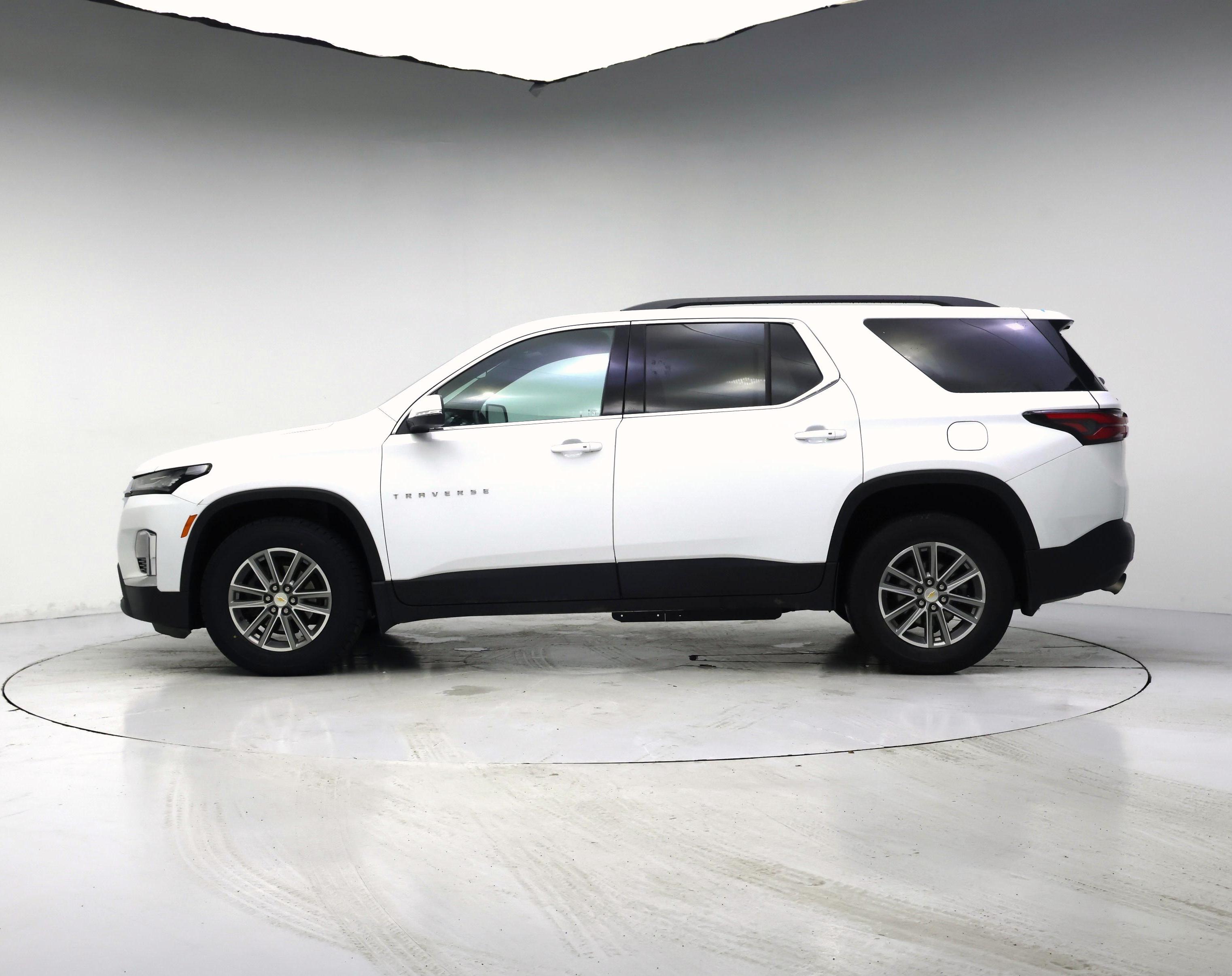 Thumbnail: 2023 Chevrolet Traverse - 3
