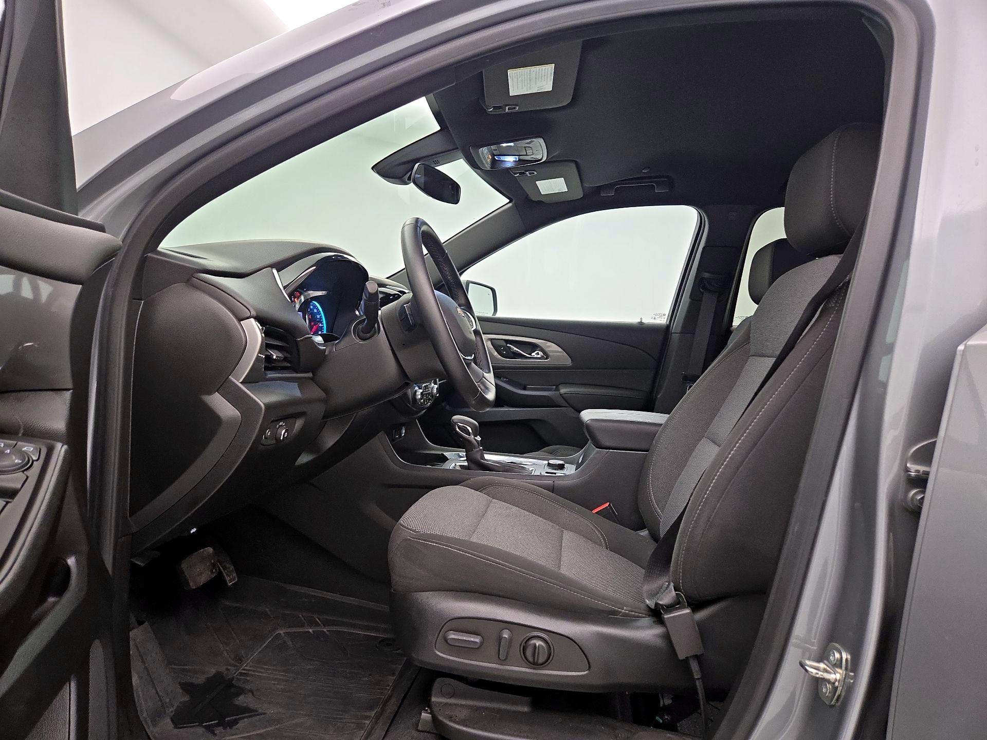 Thumbnail: 2023 Chevrolet Traverse - 11